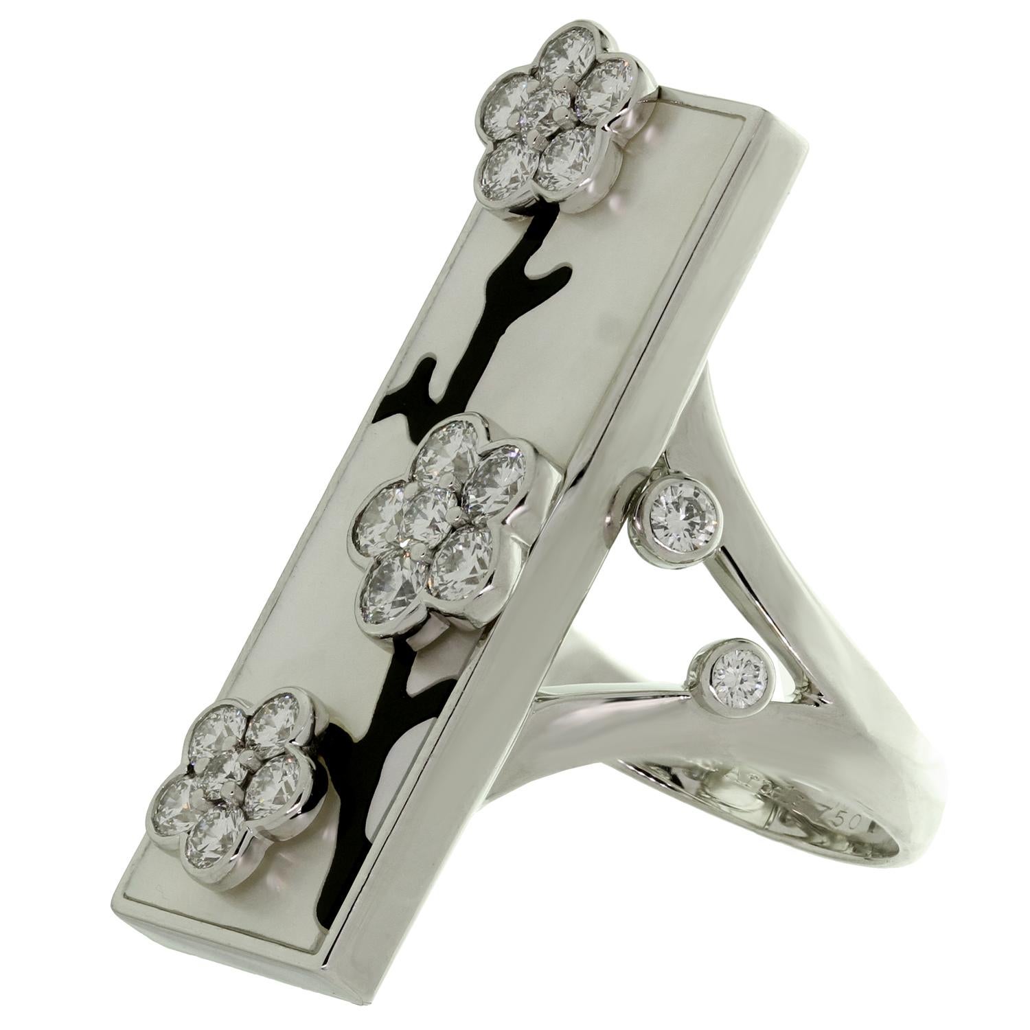Van Cleef & Arpels Miroir Des Eaux Diamond Onyx Pearl White Gold Flower Ring 4