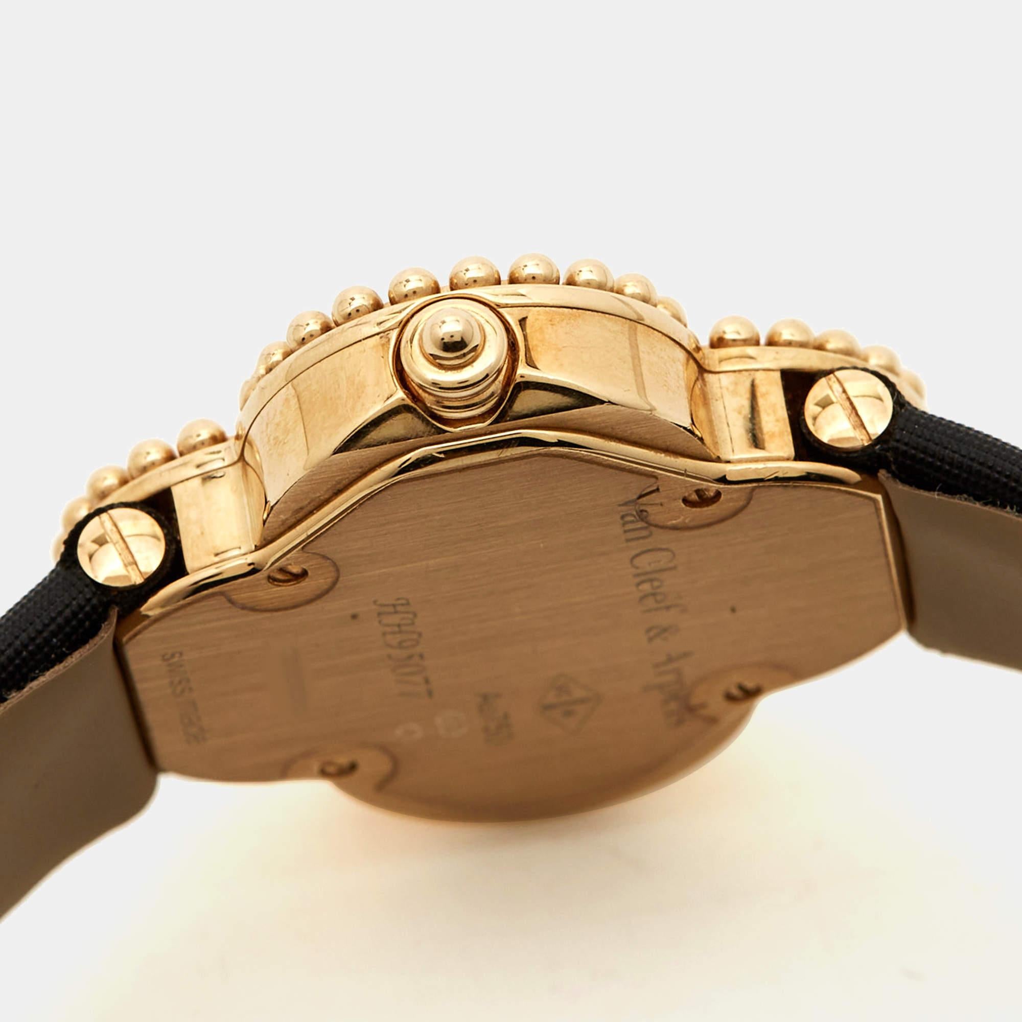 Van Cleef & Arpels Mother Of Pearl 1 VCARD22000 Women's Wristwatch 26 mm In Good Condition In Dubai, Al Qouz 2