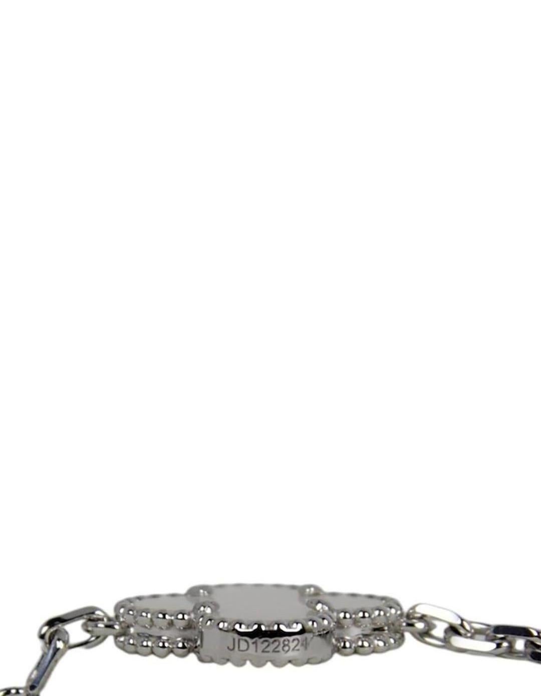Van Cleef & Arpels Bracciale Alhambra in Madreperla e Oro Bianco 18K 1
