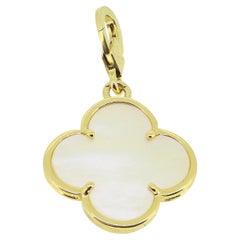 Van Cleef & Arpels: Perlmutt-Alhambra-Anhänger