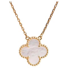 Van Cleef & Arpels: Perlmutt-Alhambra-Anhänger