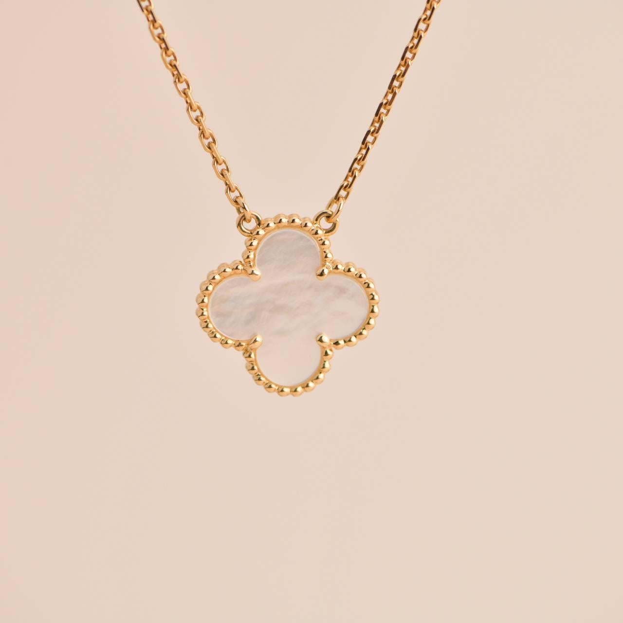 Van Cleef & Arpels Mother of Pearl Alhambra Yellow Gold Pendant In Excellent Condition In Banbury, GB