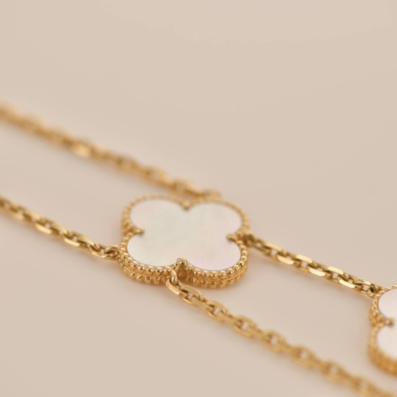 Van Cleef & Arpels Mother of Pearl Magic Alhambra Yellow Gold Necklace In Excellent Condition In Banbury, GB