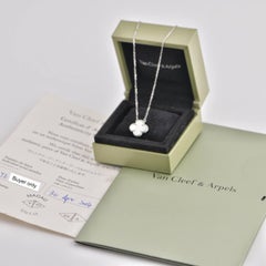 Colgante Alhambra Vintage de madreperla Van Cleef & Arpels