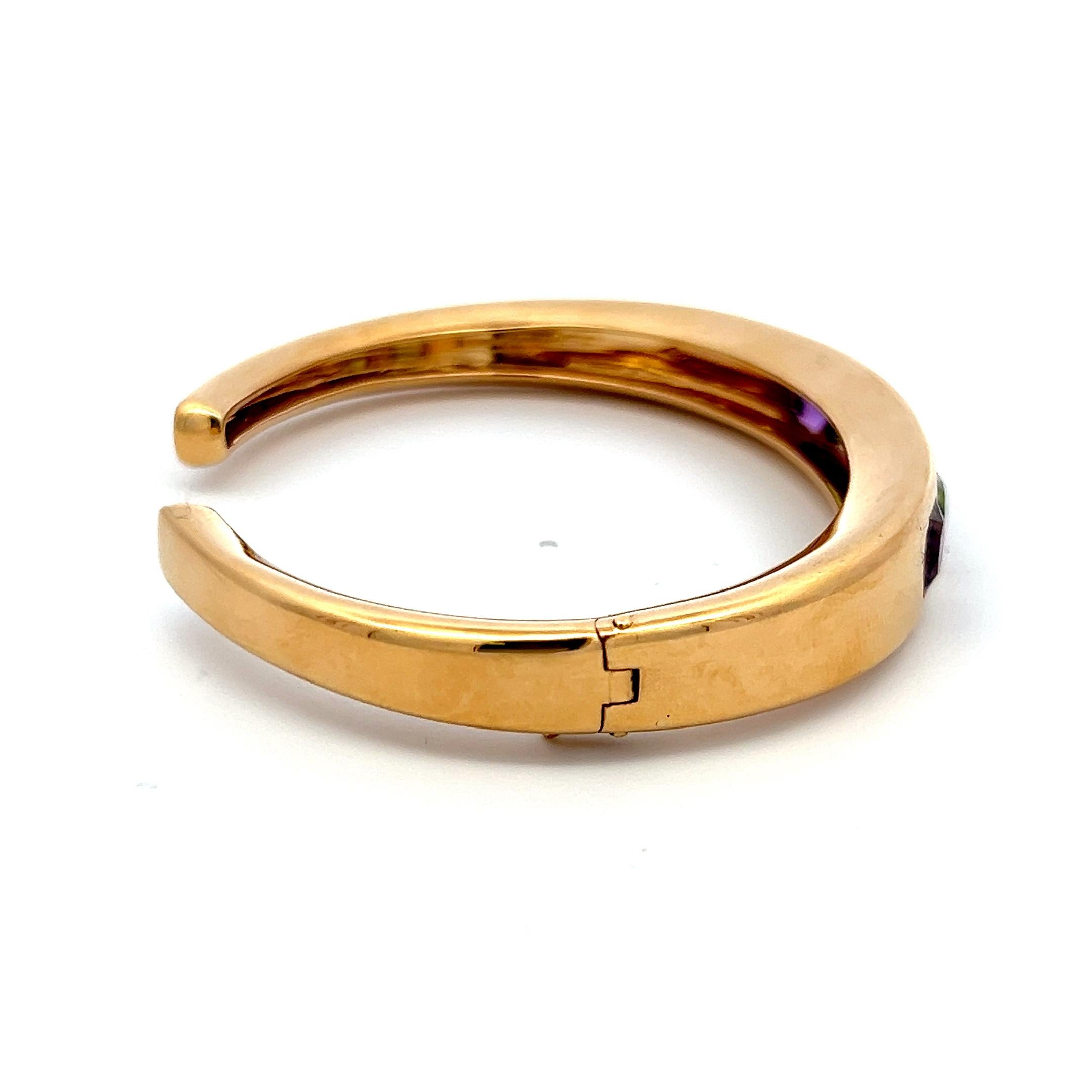 Bracelet manchette en or jaune 18K serti de multiples pierres précieuses taille coussin en vente 11