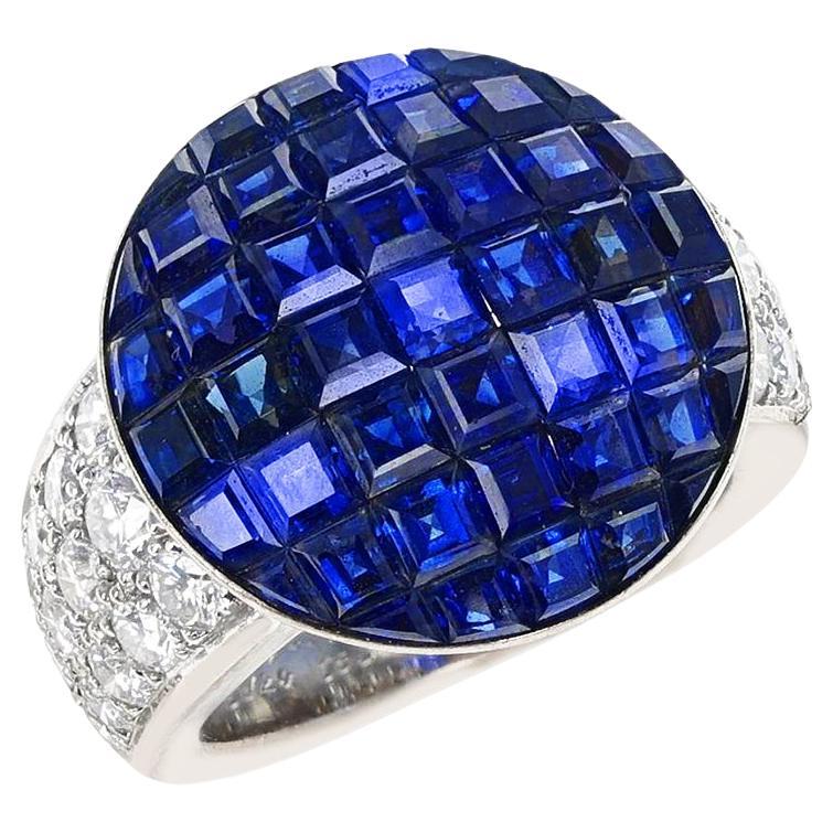 Van Cleef & Arpels Mysery Set Sapphire Ring with Diamonds, 18k For Sale