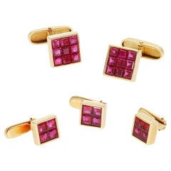 VAN CLEEF & ARPELS Mystery-Set Ruby Dress Set