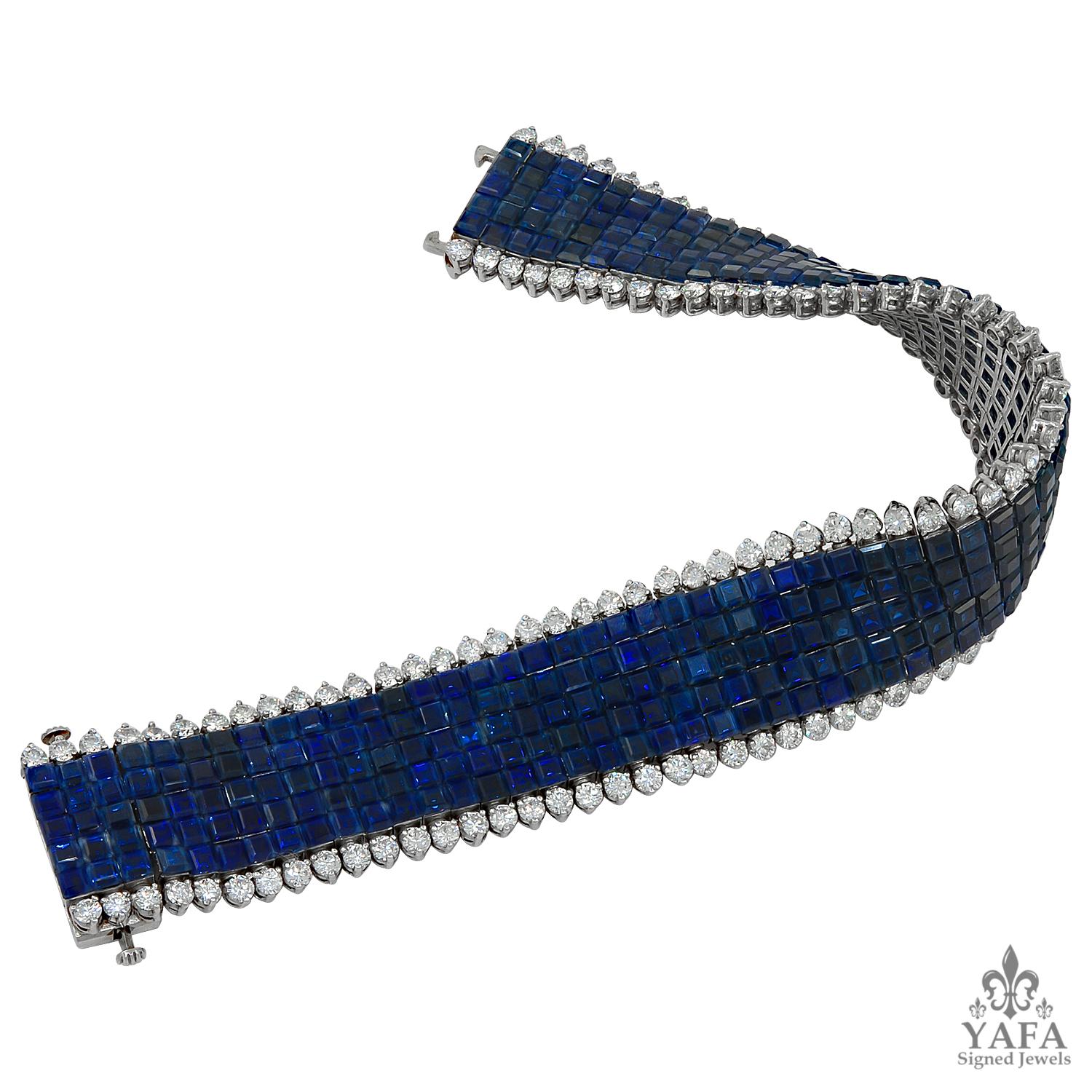 VAN CLEEF & ARPELS Mystery-Set Saphir, Diamant Armband
Platinarmband, fünfreihig mit blauen Saphiren und Diamanten in Mystery-Fassung, signiert Van Cleef & Arpels.
Gesamtkaratgewicht des Saphirs ca. 52 ct. und 6,50 ct. der Diamanten
Die Gesamtlänge