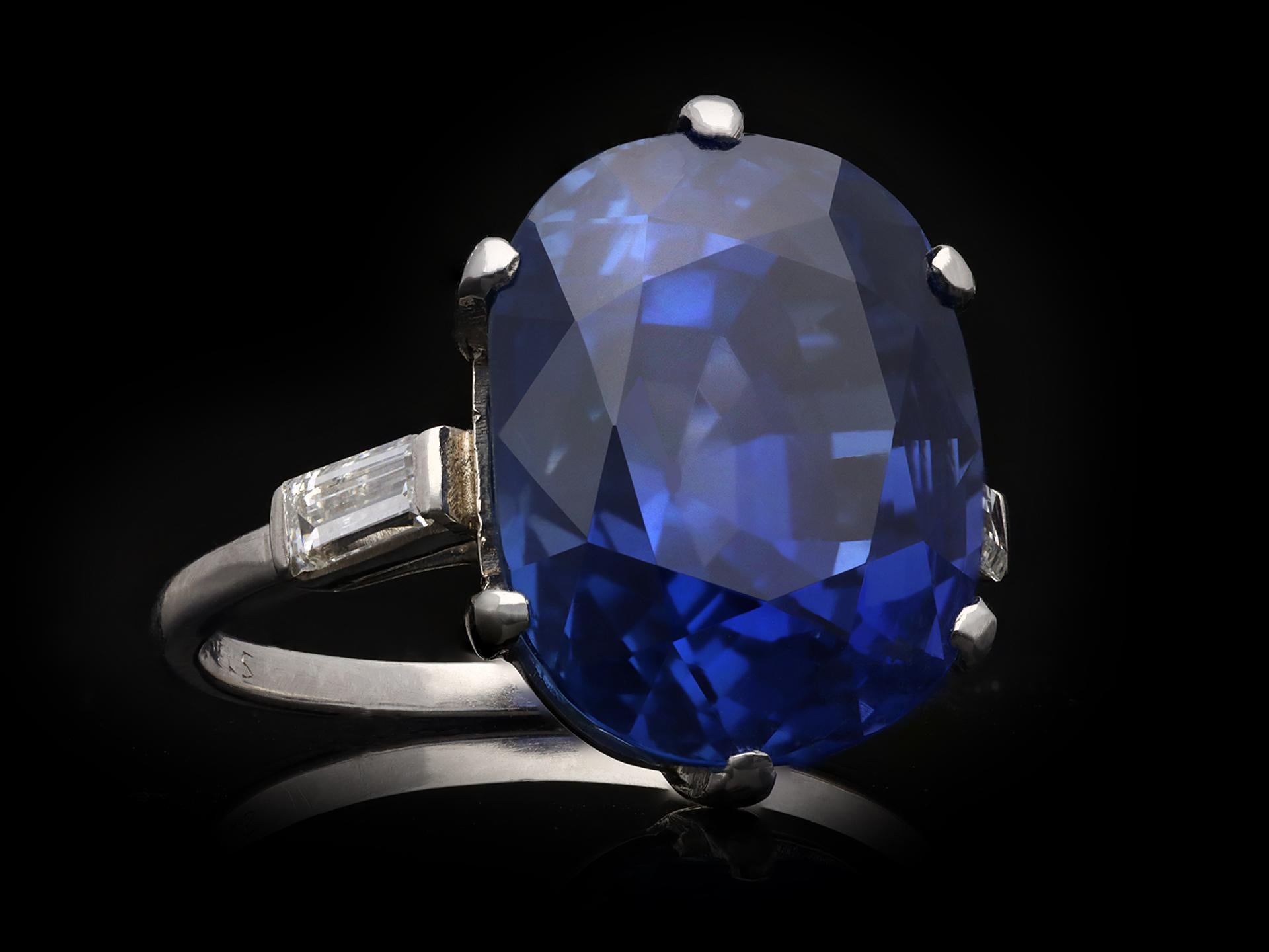 Art Deco Van Cleef & Arpels 13.36 Carat Burmese Sapphire Ring, circa 1930 For Sale