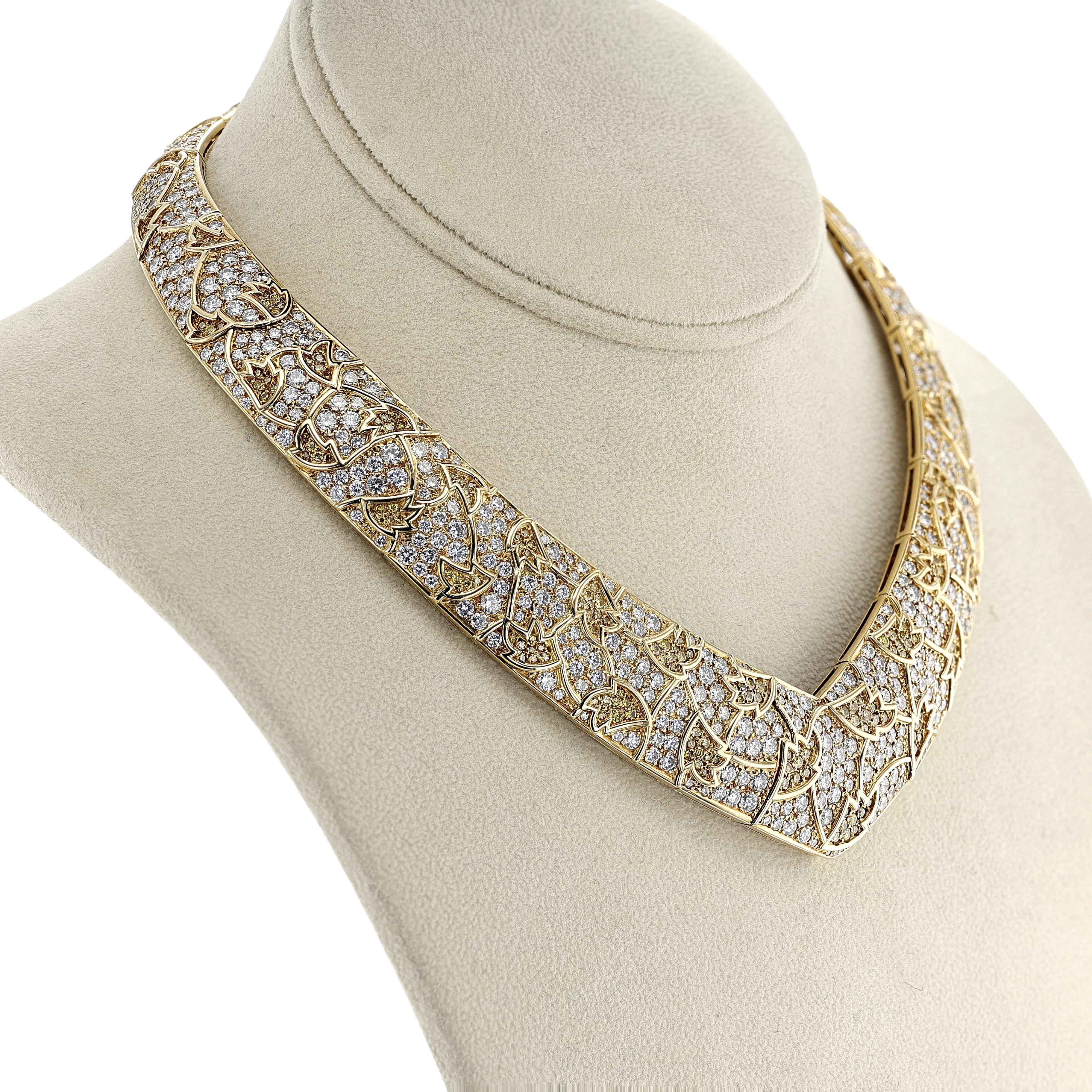 Van Cleef & Arpels Natural Yellow & White Diamond Necklace and Earring Set In Excellent Condition For Sale In New York, NY