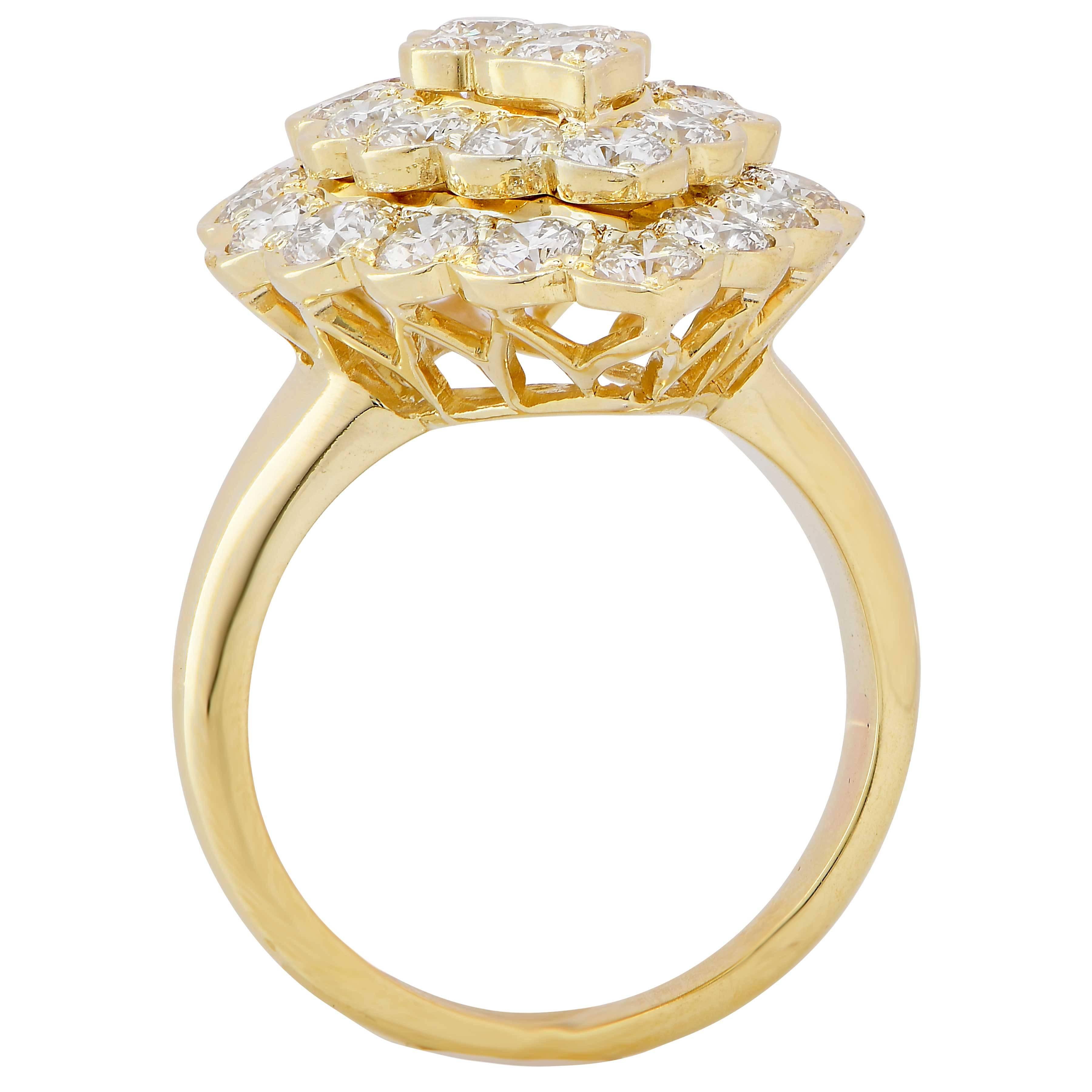 Women's or Men's Van Cleef & Arpels Navette Shape Diamond Cocktail Ring in 18 Karat YG For Sale
