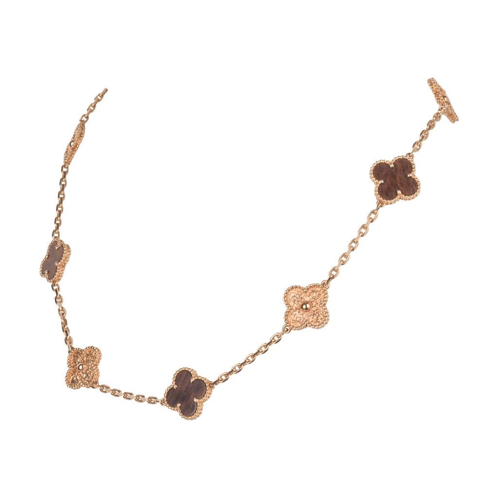 Van Cleef & Arpels Halskette Alhambra Kollektion 18k Roségold Bois D'Amourette im Angebot 1