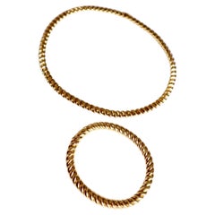 Van Cleef & Arpels Necklace and Bracelet in 18kt Yellow Gold