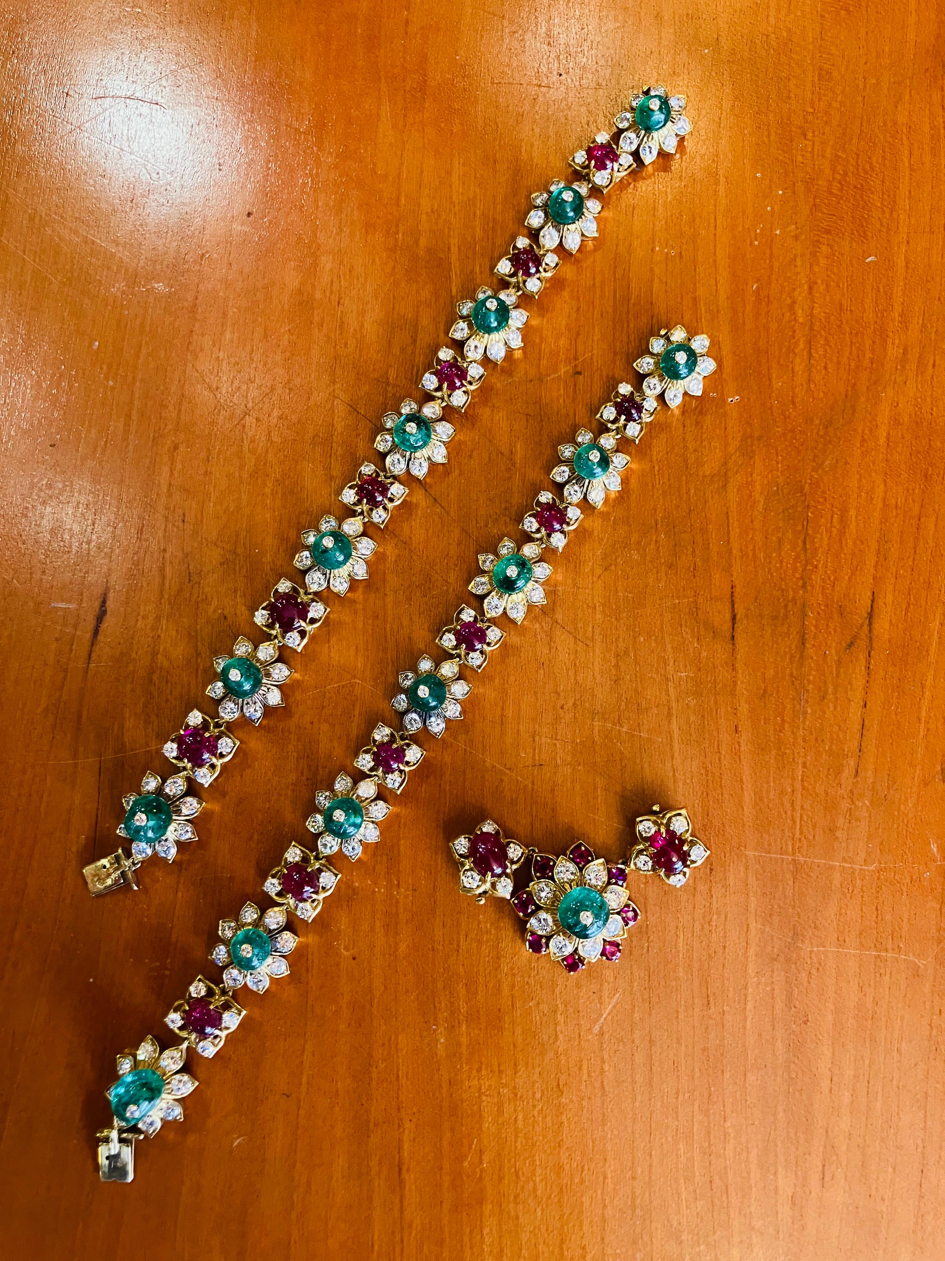 Van Cleef & Arpels Necklace Bracelet Combination. In Excellent Condition For Sale In Palm Beach, FL