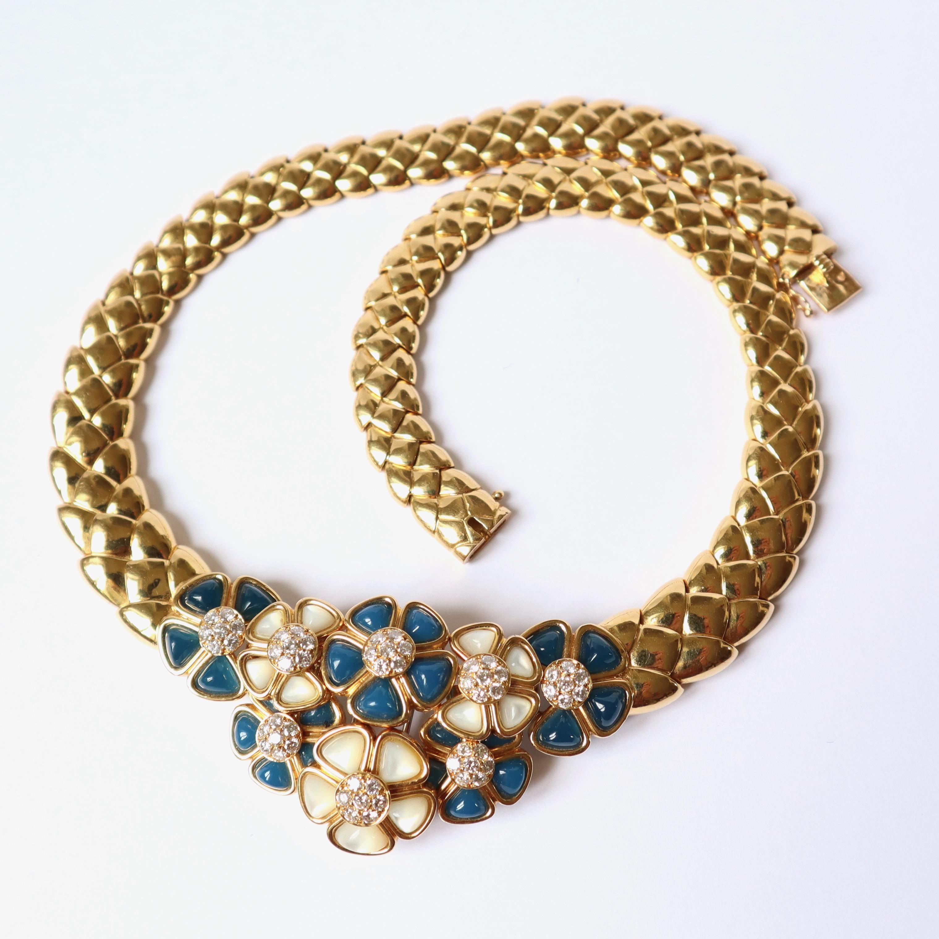 Van Cleef & Arpels Halskette oder Brosche Chalcedon Gold Perlmutt Diamanten im Angebot 9