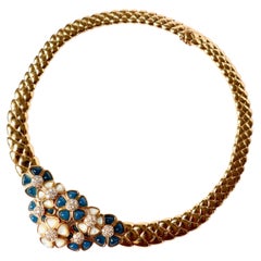 Van Cleef & Arpels Necklace or Brooch Chalcedony Gold Mother of Pearl Diamonds