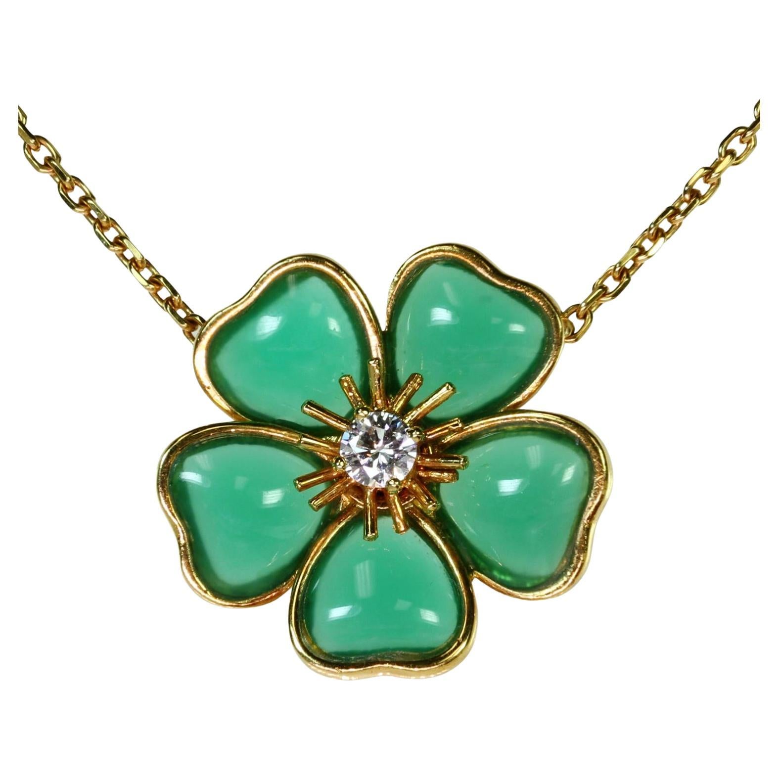 Van Cleef & Arpels Nerval Diamond Green Chalcedony 18k Yellow Gold Necklace For Sale