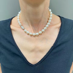 Van Cleef & Arpels New York Graduated Pearl Necklace Pavé Diamond Clasp
