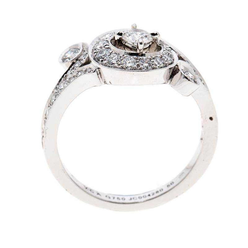 Van Cleef & Arpels Nid De Paradis Diamond & 18K White Gold Ring Size 50 In Good Condition In Dubai, Al Qouz 2