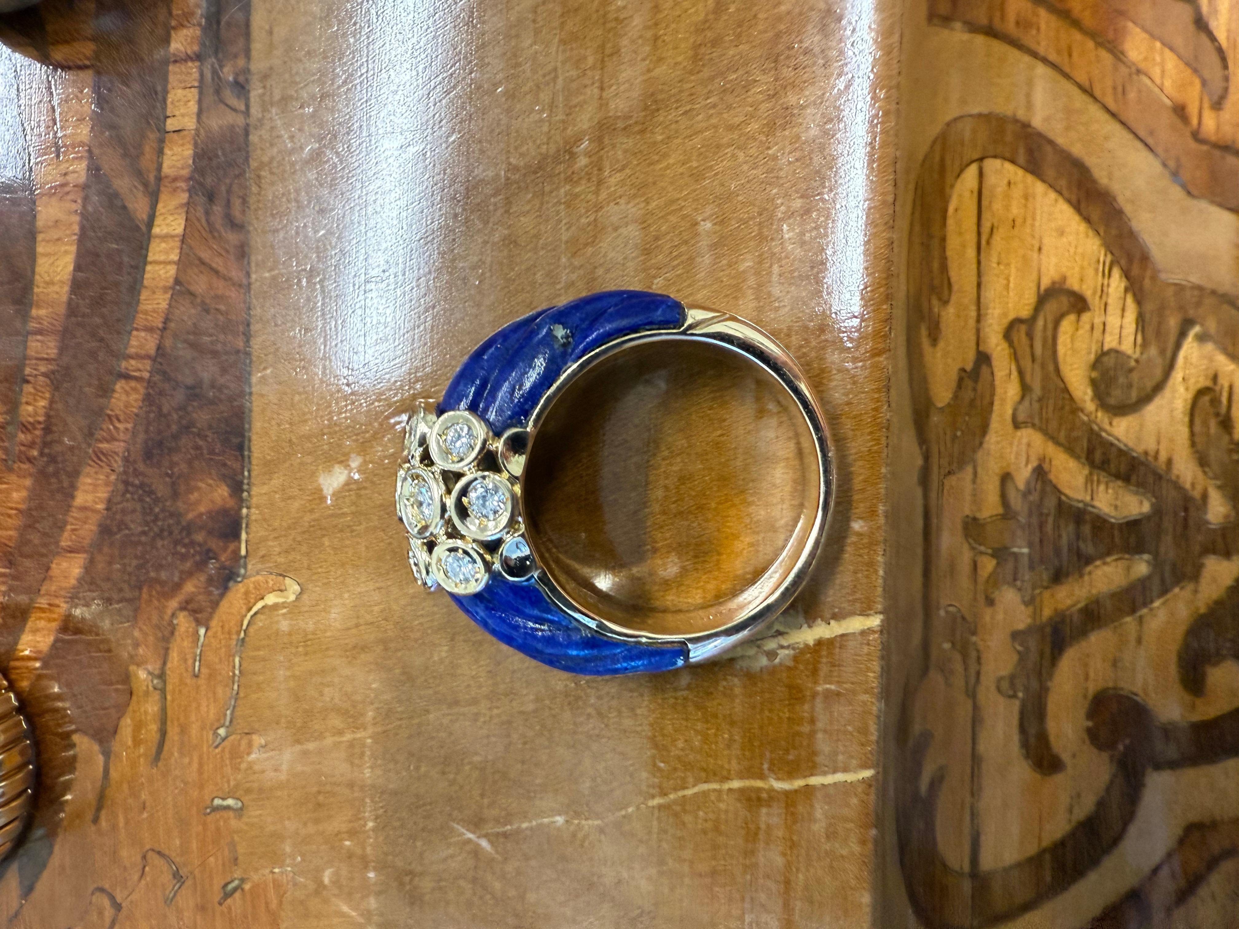 VAN CLEEF & ARPELS NY Anillo de cóctel de oro amarillo de 18k, lapislázuli y diamantes Vintage Corte redondo en venta