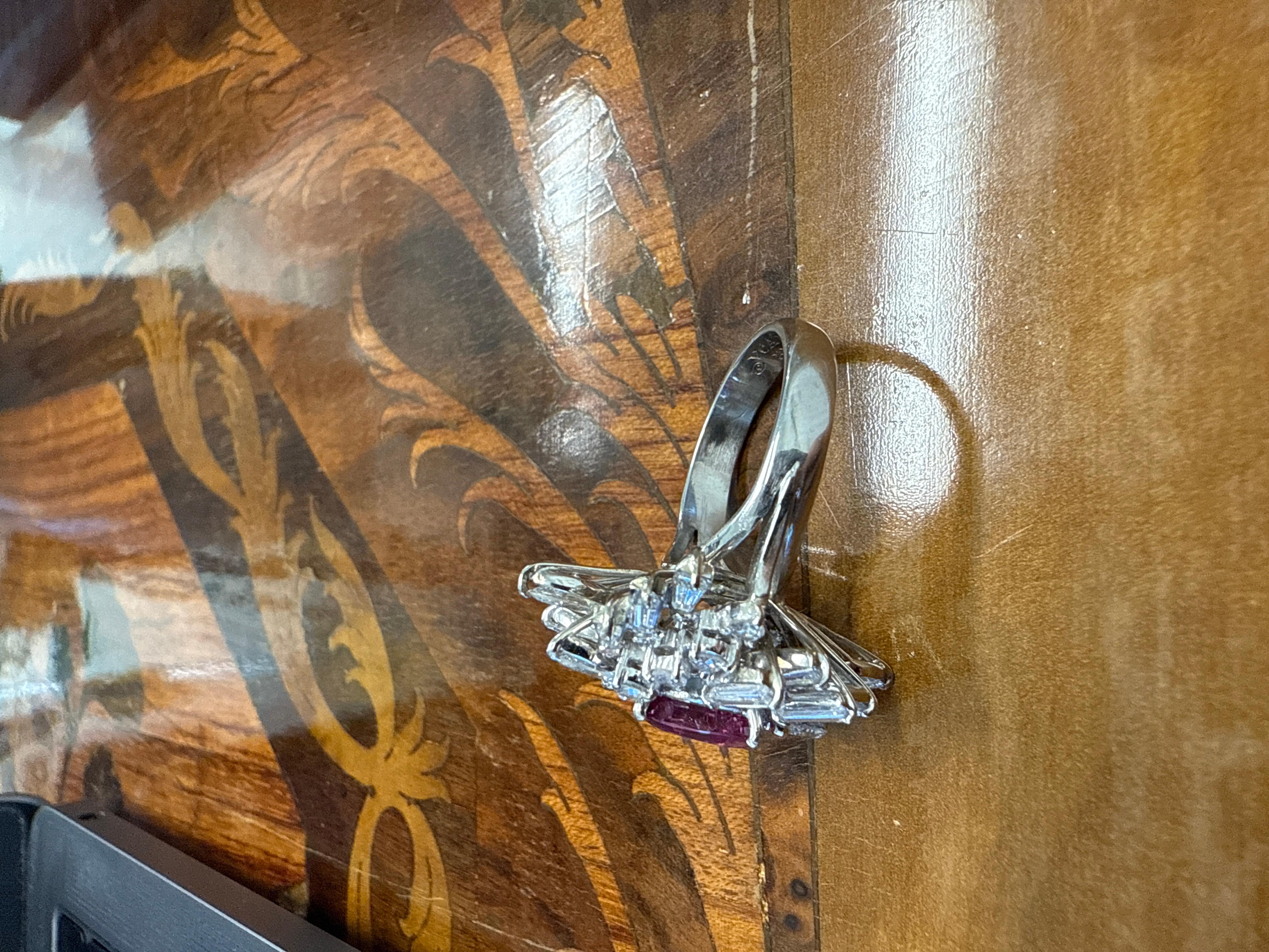 VAN CLEEF & ARPELS NY Platin, Diamant und rosa Saphir Cocktailring 1980er (Ovalschliff) im Angebot