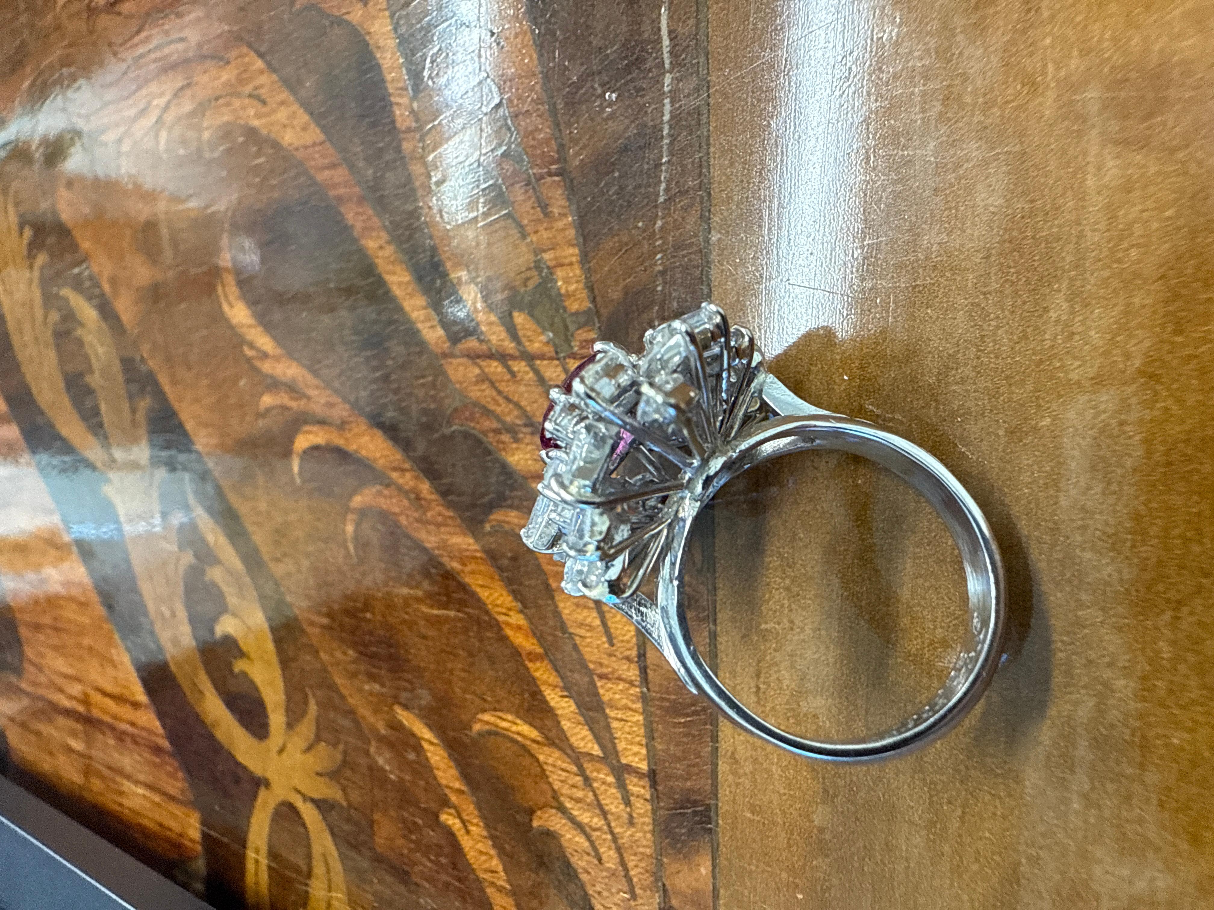 VAN CLEEF & ARPELS NY Platin, Diamant und rosa Saphir Cocktailring 1980er im Zustand „Hervorragend“ im Angebot in Beverly Hills, CA