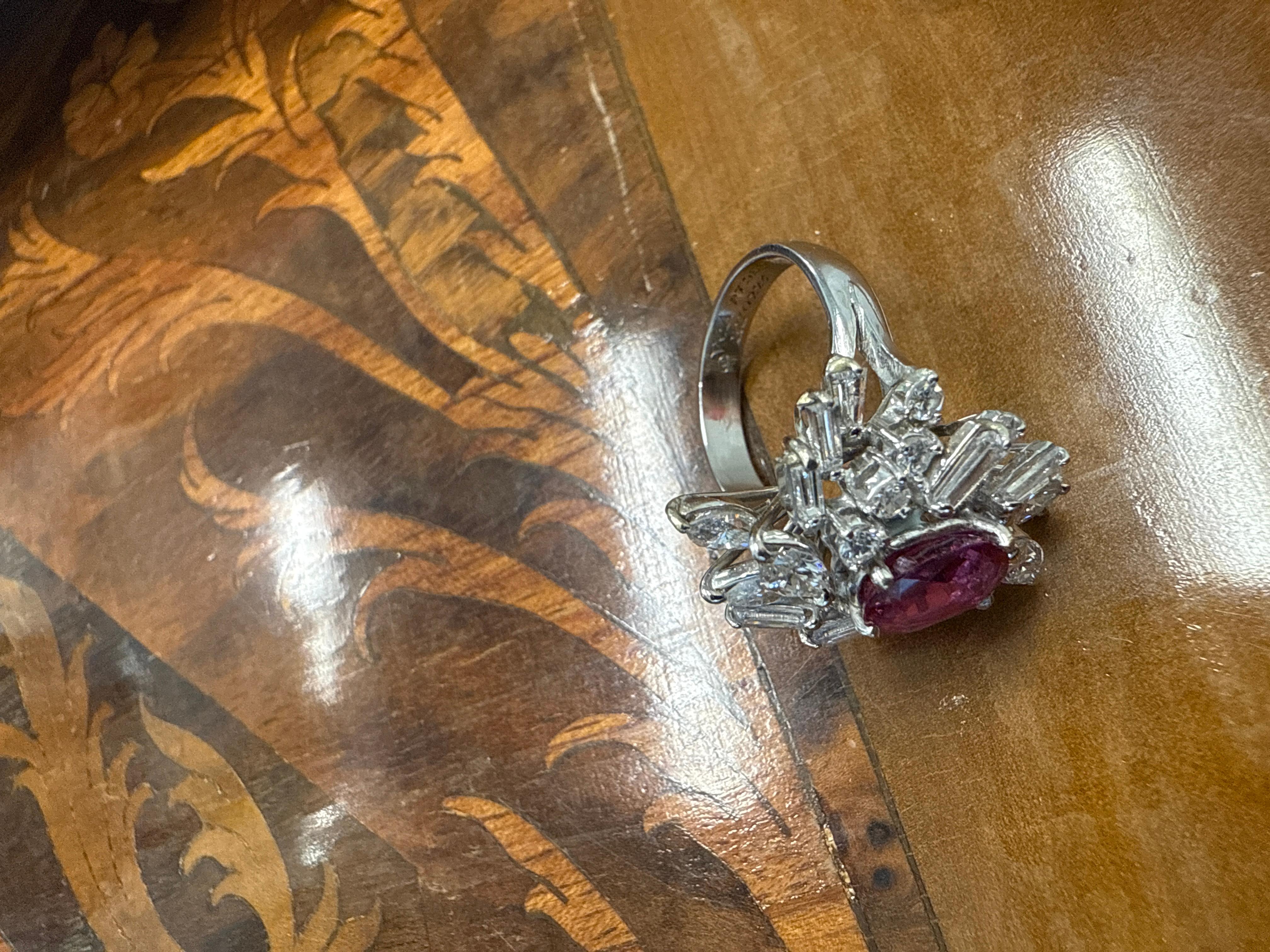 VAN CLEEF & ARPELS NY Platin, Diamant und rosa Saphir Cocktailring 1980er im Angebot 1