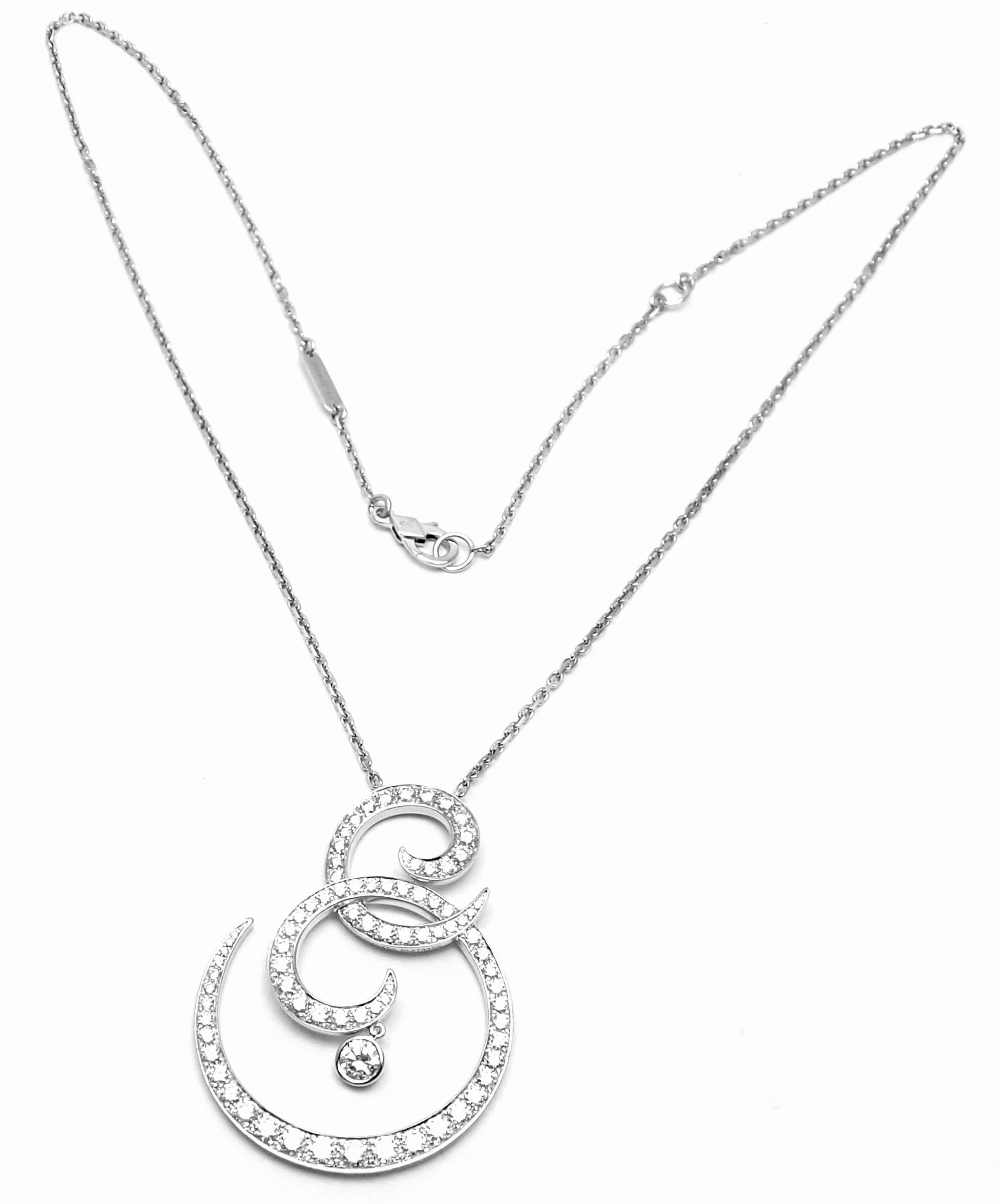 Platinum Diamond Oiseaux De Paradis Pendant Necklace by Van Cleef & Arpels
With Round brilliant cut diamonds VVS1 clarity, E color Total weight 1.65ct
This necklace comes with VCA box and service paper from VCA store.
Details: 
Length 16.5'', 15