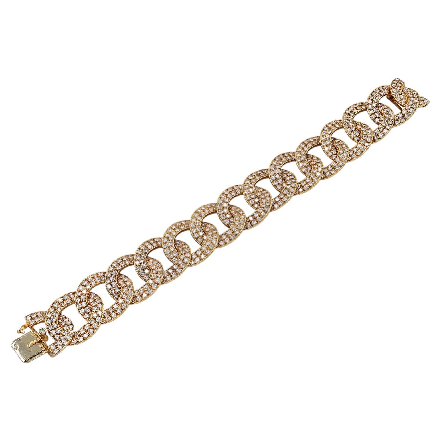 Van Cleef & Arpels “Olympia” 17.6 ct Diamond Bracelet in 18K Gold – Signed