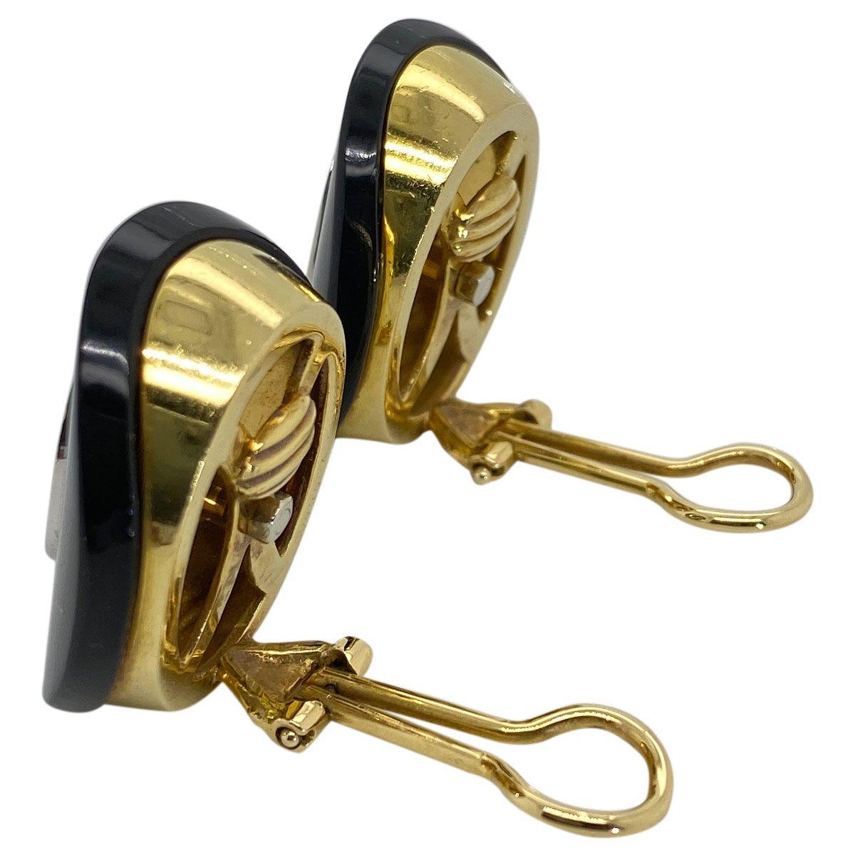 Van Cleef & Arpels Onyx Diamond 18 Karat Yellow Gold Ear Clips In Good Condition For Sale In QLD , AU