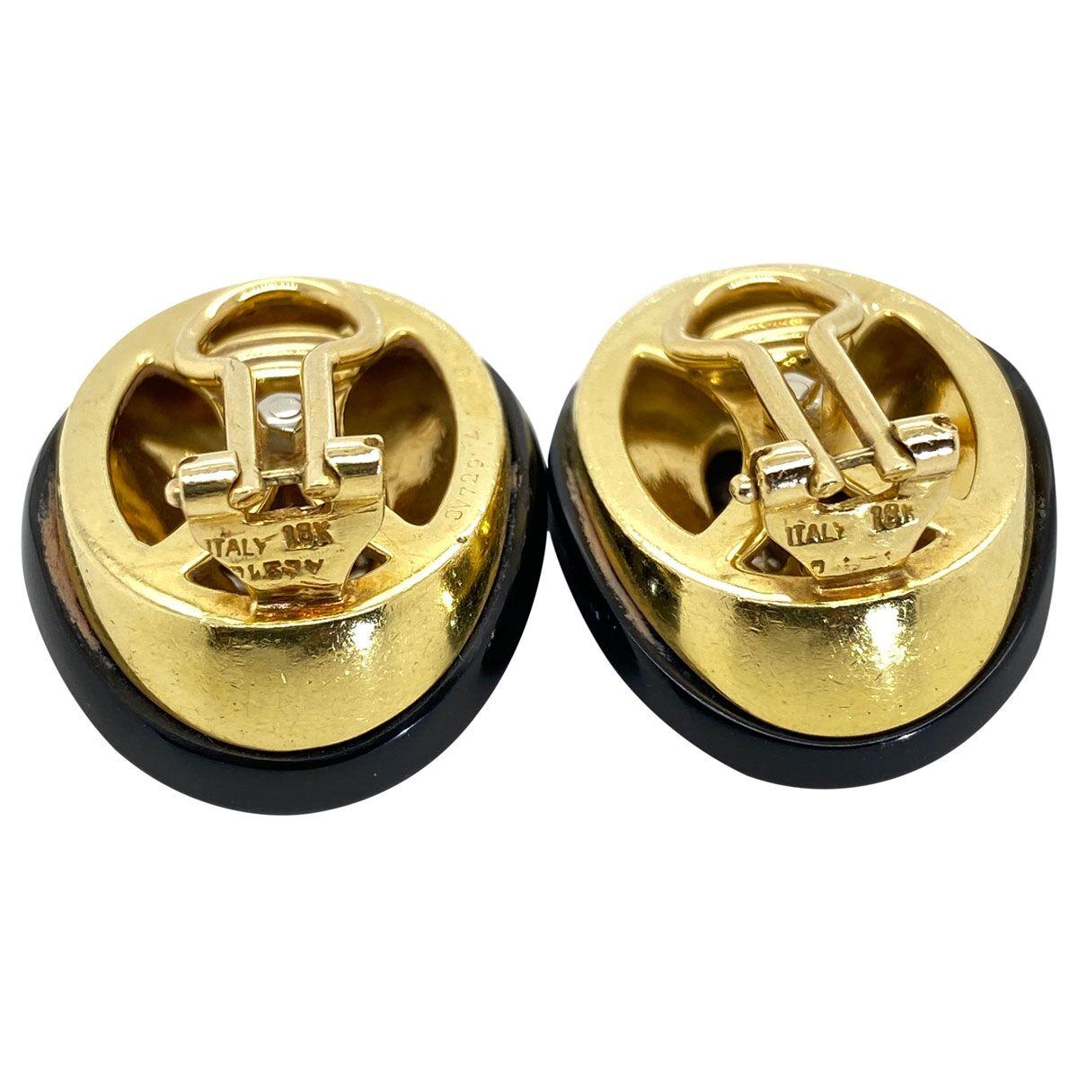 Van Cleef & Arpels Onyx Diamond 18 Karat Yellow Gold Ear Clips For Sale 2