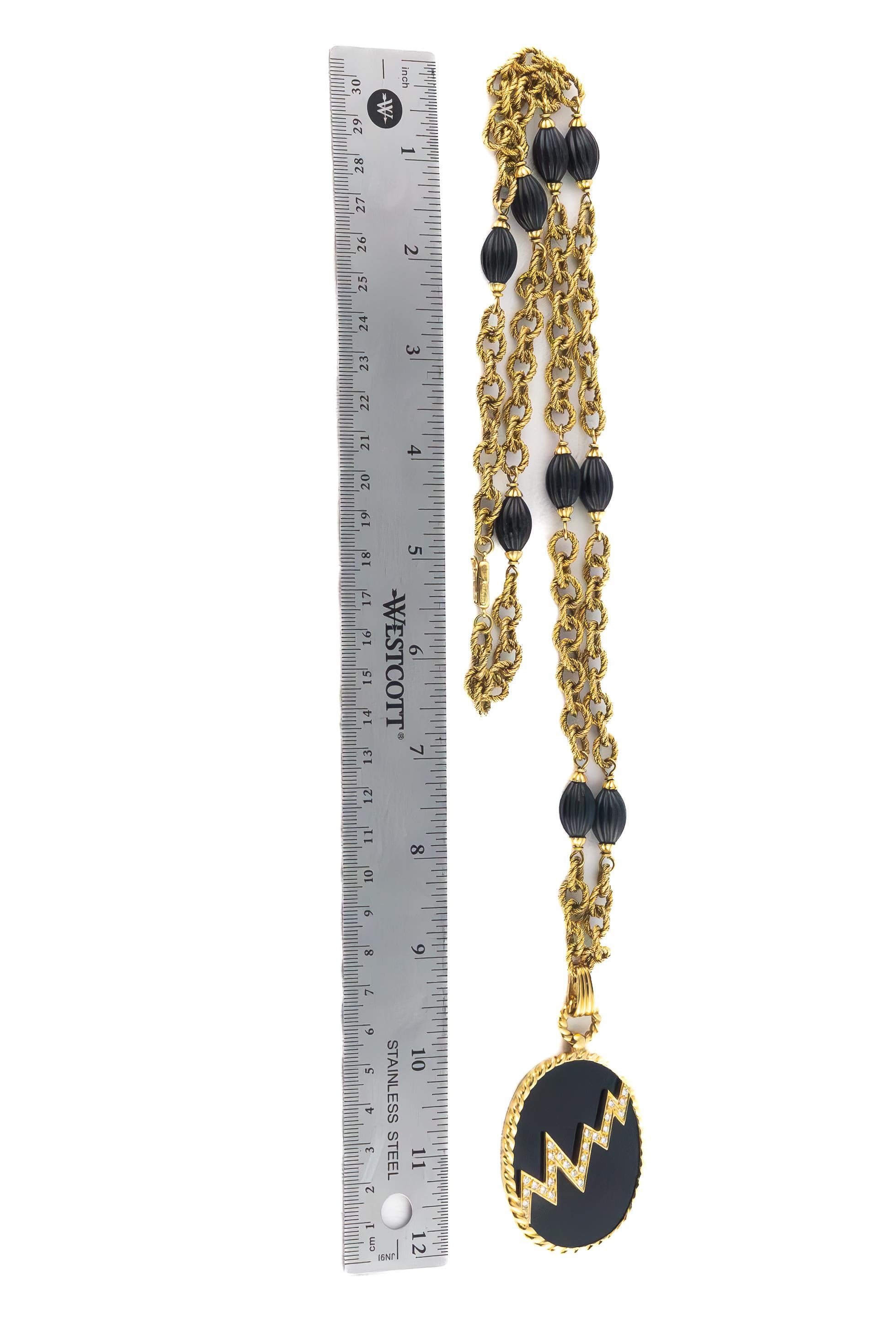 Taglio brillante Collana in oro, diamanti e onice di Van Cleef & Arpels