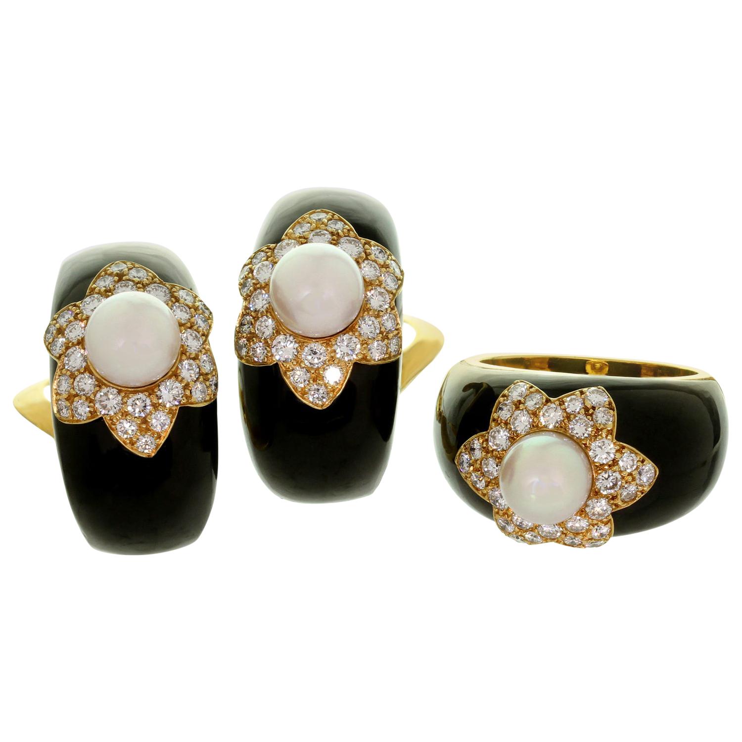Van Cleef & Arpels Onyx Diamond Cultured Pearl Black Ring & Clip-On Earrings Set