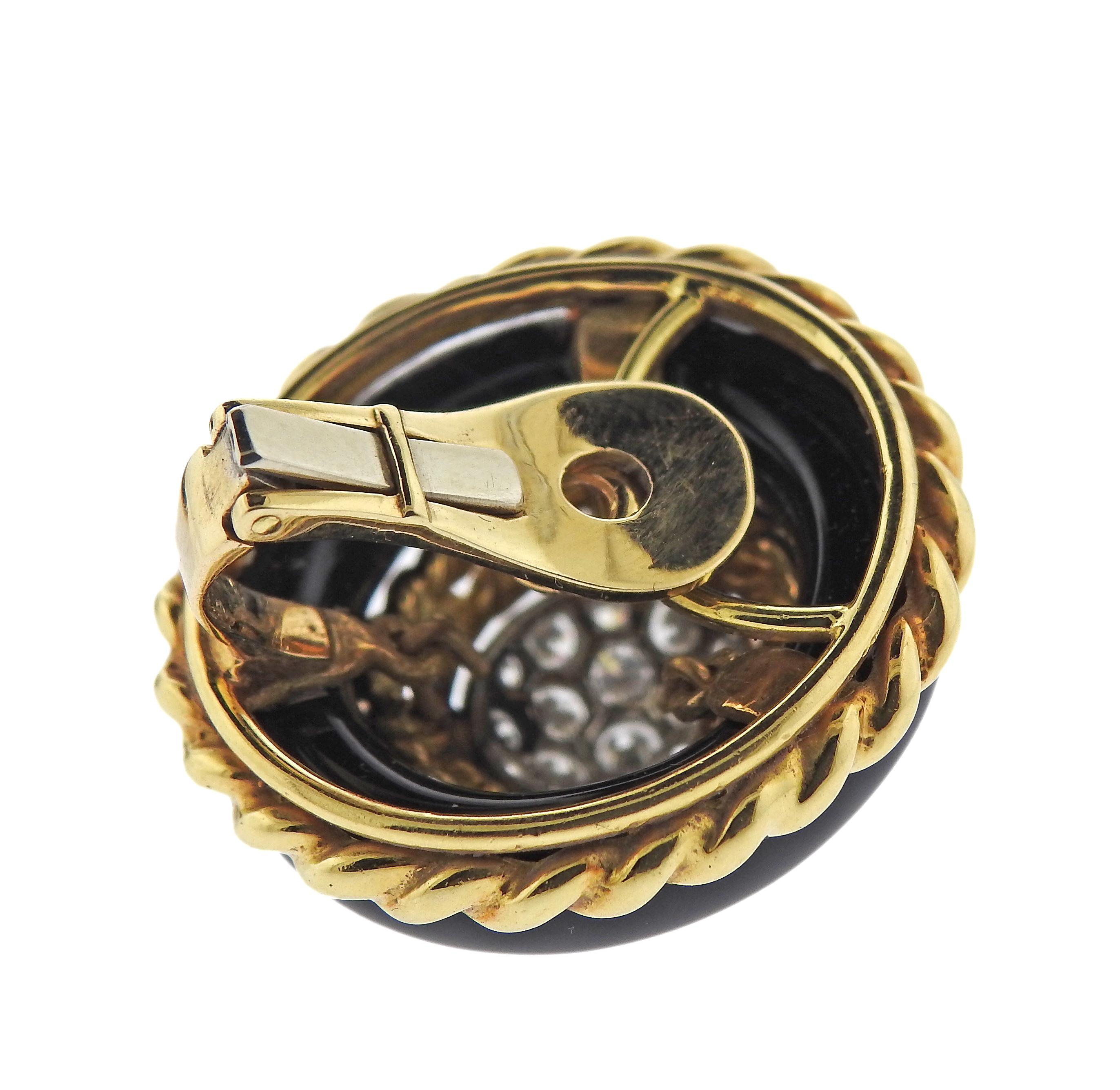 Paar Vintage-Ohrringe aus 18 Karat Gold von Van Cleef & Arpels, mit Onyx und ca. 1,20 ct. in Diamanten. Die Ohrringe messen 1