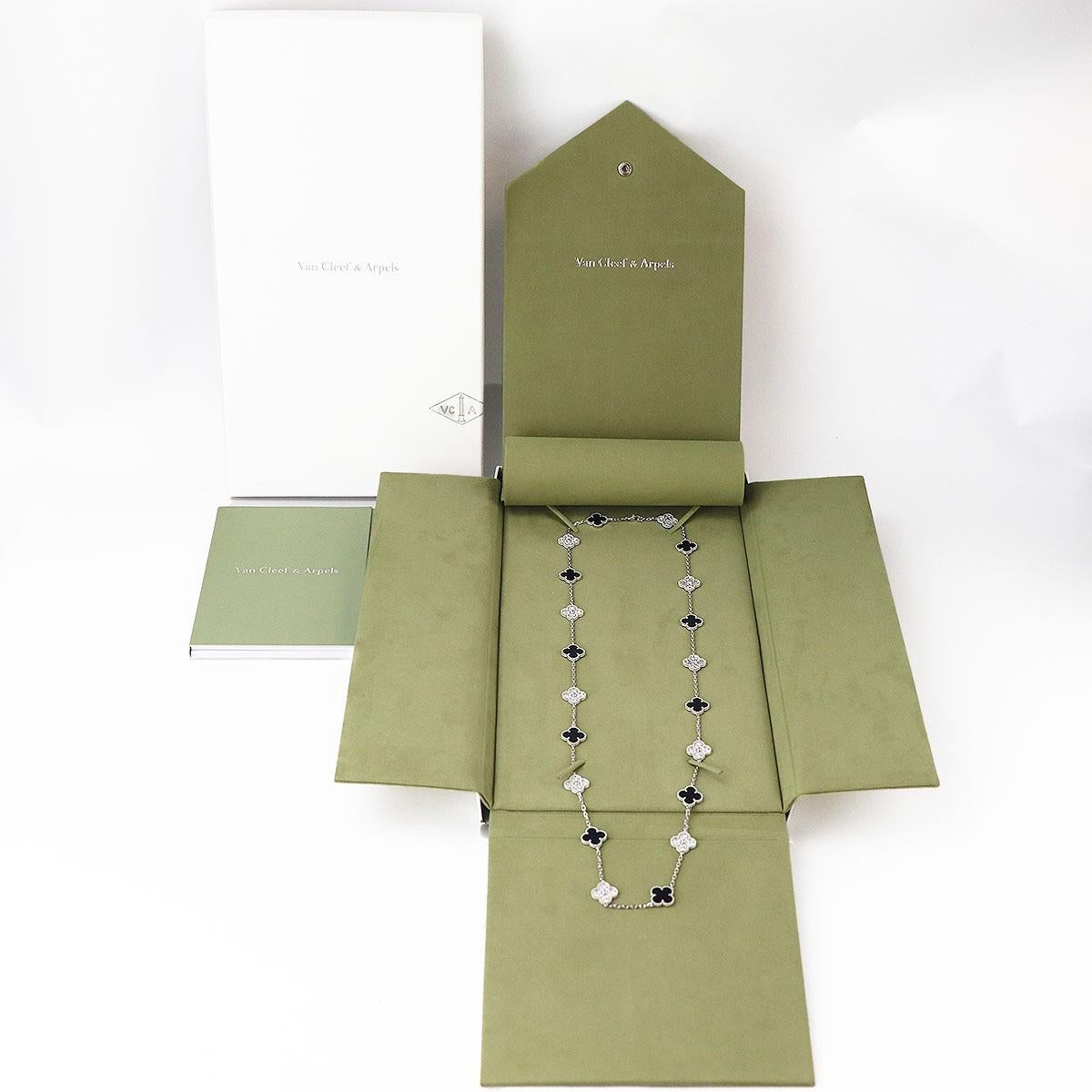 Van Cleef & Arpels Collana Alhambra Vintage con 20 motivi e diamanti in onice VCARP2R800 in vendita 3