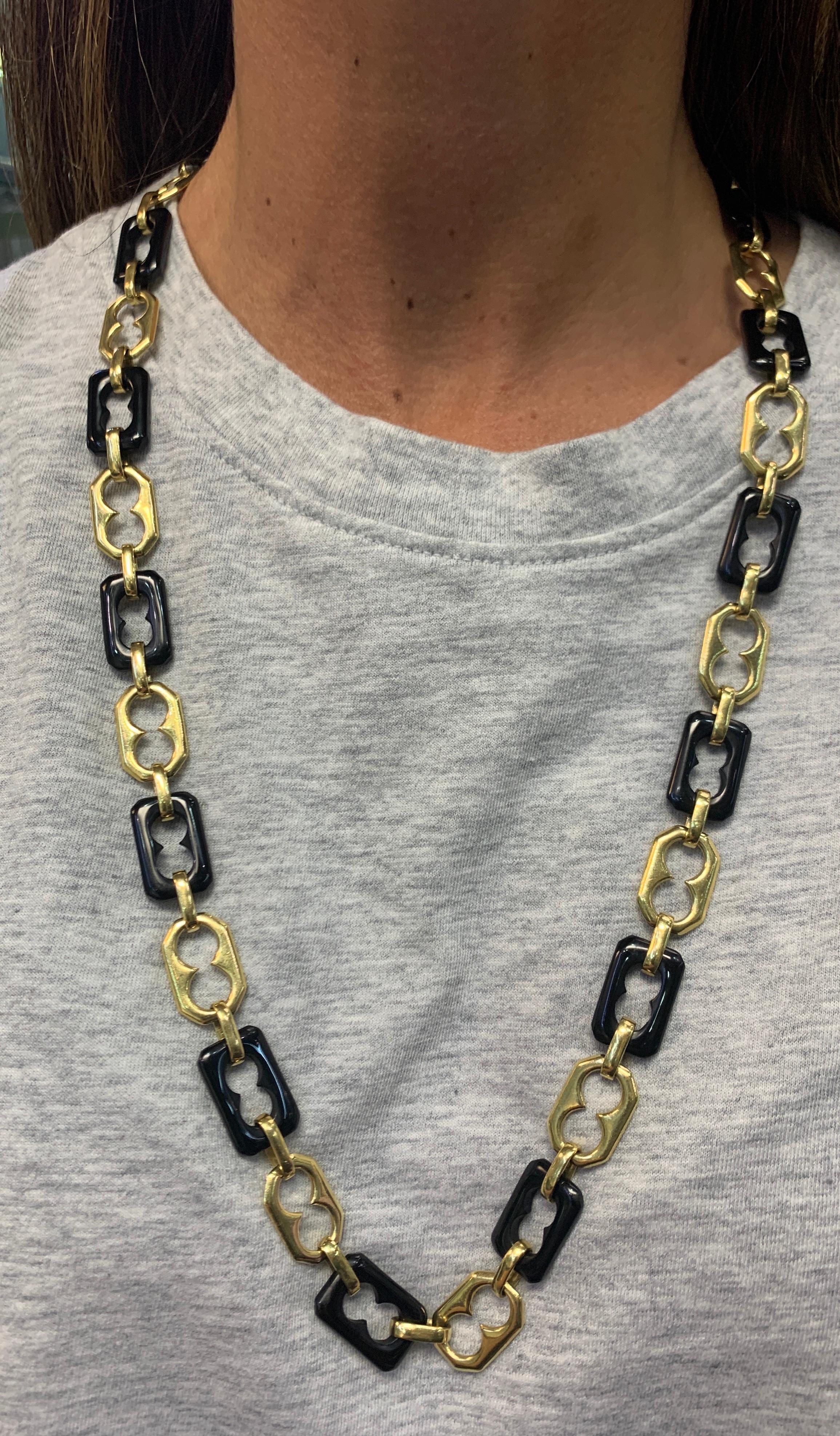 Arpels Onyx and Gold Chain Necklace 
