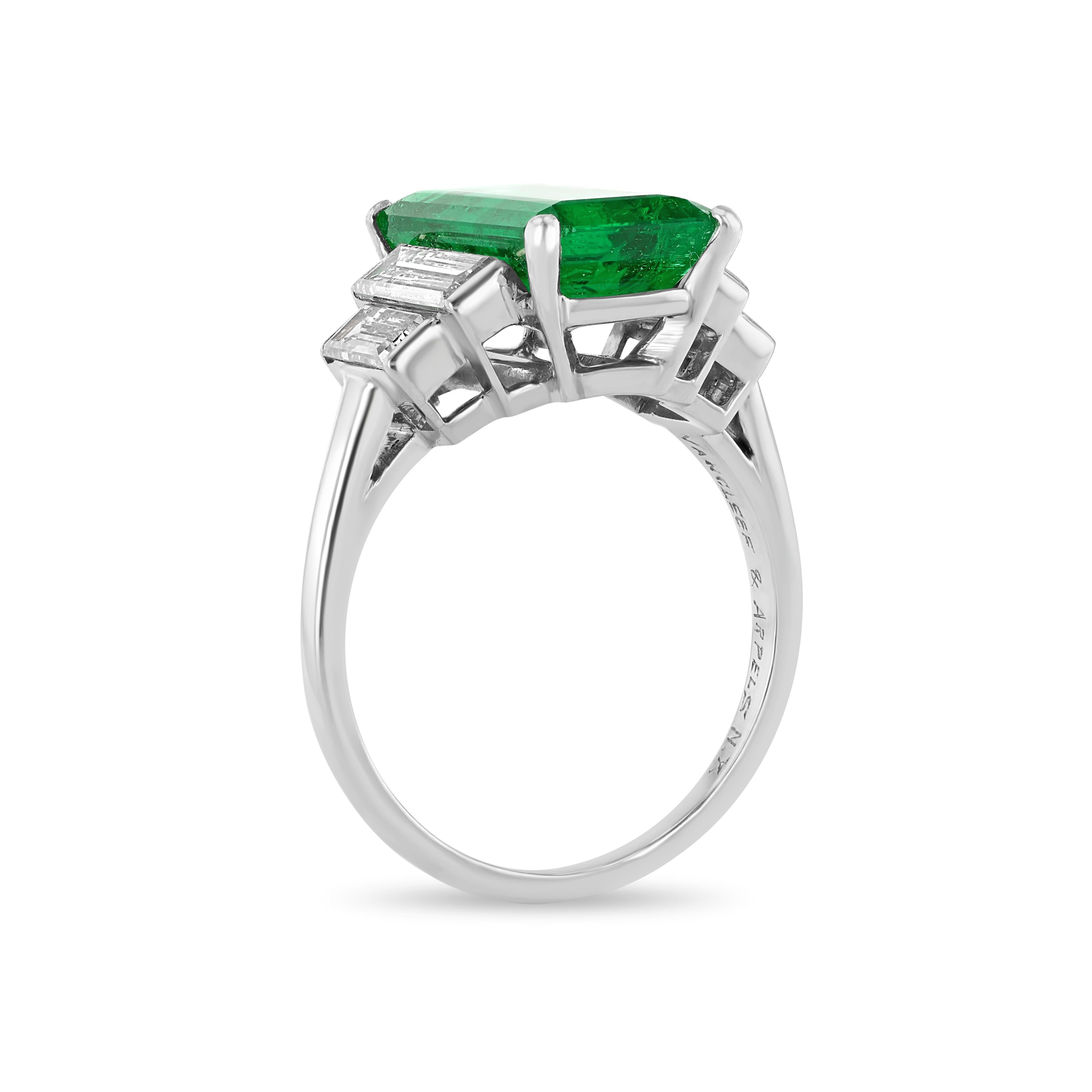 Emerald Cut Van Cleef & Arpels Original Signed Ring, 3.69 cts Emerald, 1 ct Diamonds For Sale