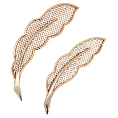 Van Cleef & Arpels, Pair of 18K Gold Feather Brooches