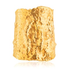 VAN CLEEF & ARPELS Pair of 18K Yellow Gold Hammered “Manchette” Cuff Bracelets