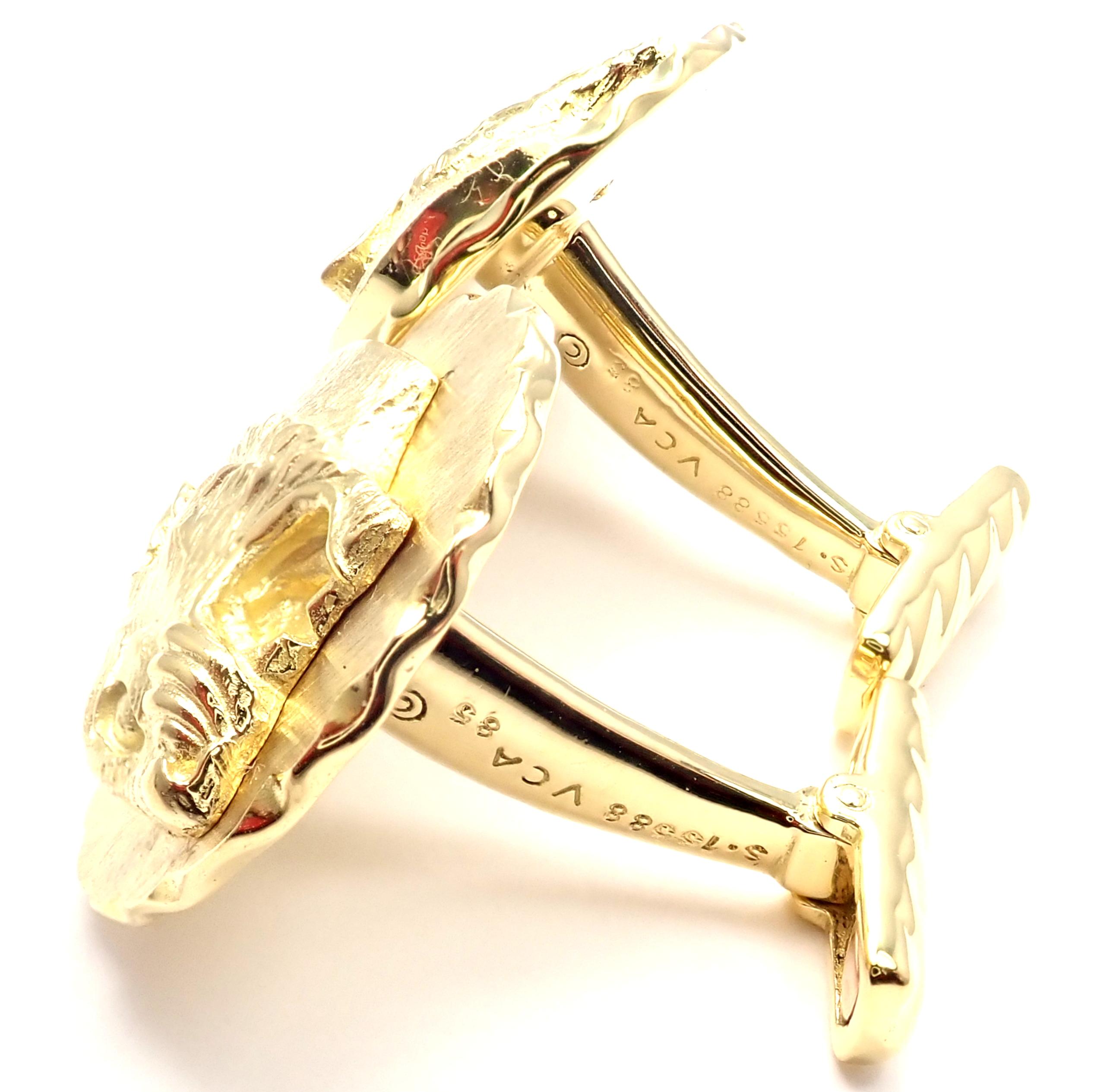 Van Cleef & Arpels Panther Panthere Yellow Gold Cufflinks For Sale 4
