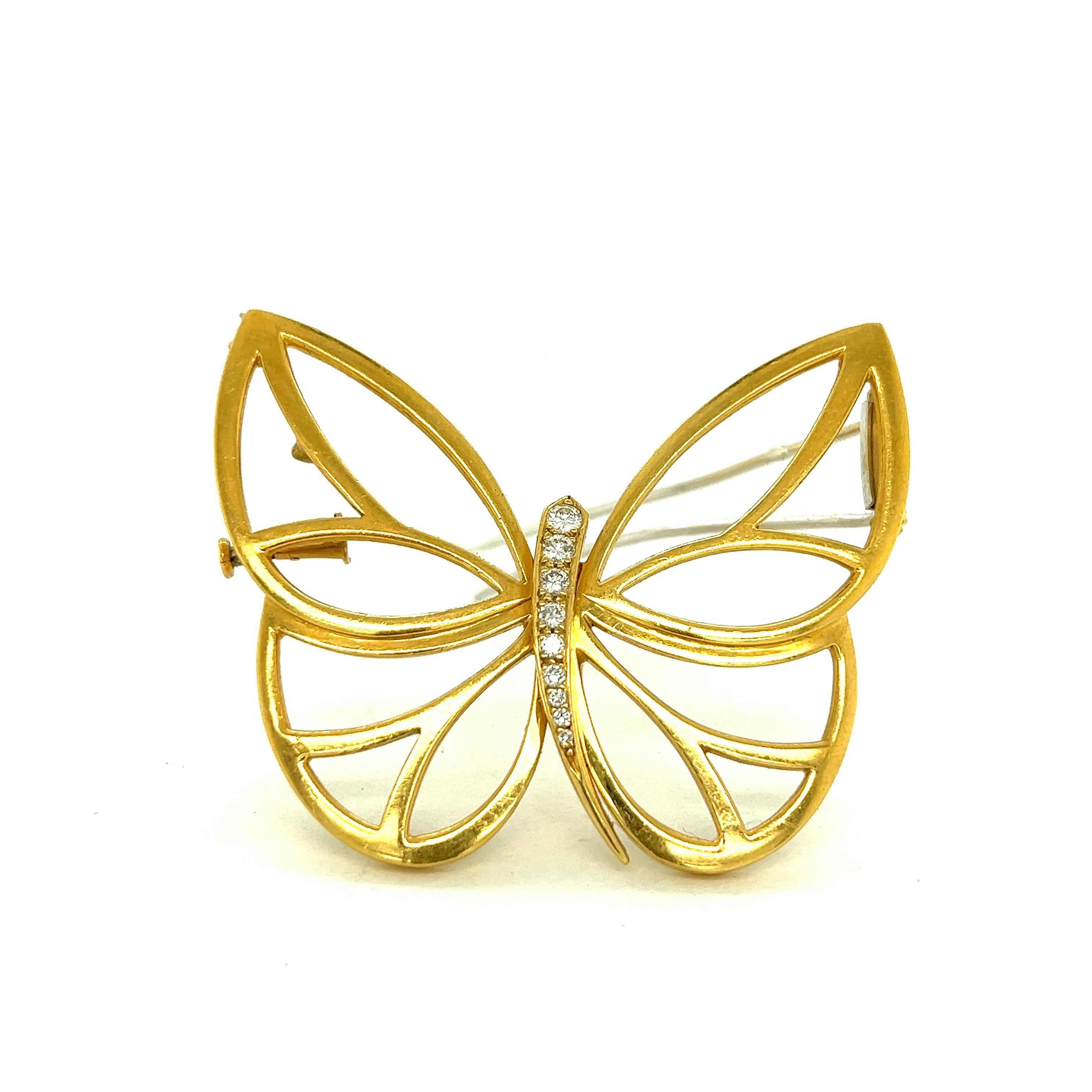 Van Cleef & Arpels Papillon Schmetterlingsbrosche aus 18 Karat Gelbgold mit Diamanten

Durchbrochenes Schmetterlingsdesign mit runden Diamanten im Brillantschliff von insgesamt ca. 0,30 Karat, aus 18 Karat Gelbgold; markiert VCA, 750, CL10527,