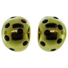 Van Cleef
Arpels Paris 18 Karat Yellow Gold and Red Enamel Earrings Vintage Van Cleef
Arpels Paris 18 Karat Yellow Gold and Red Enamel Earrings Vintage