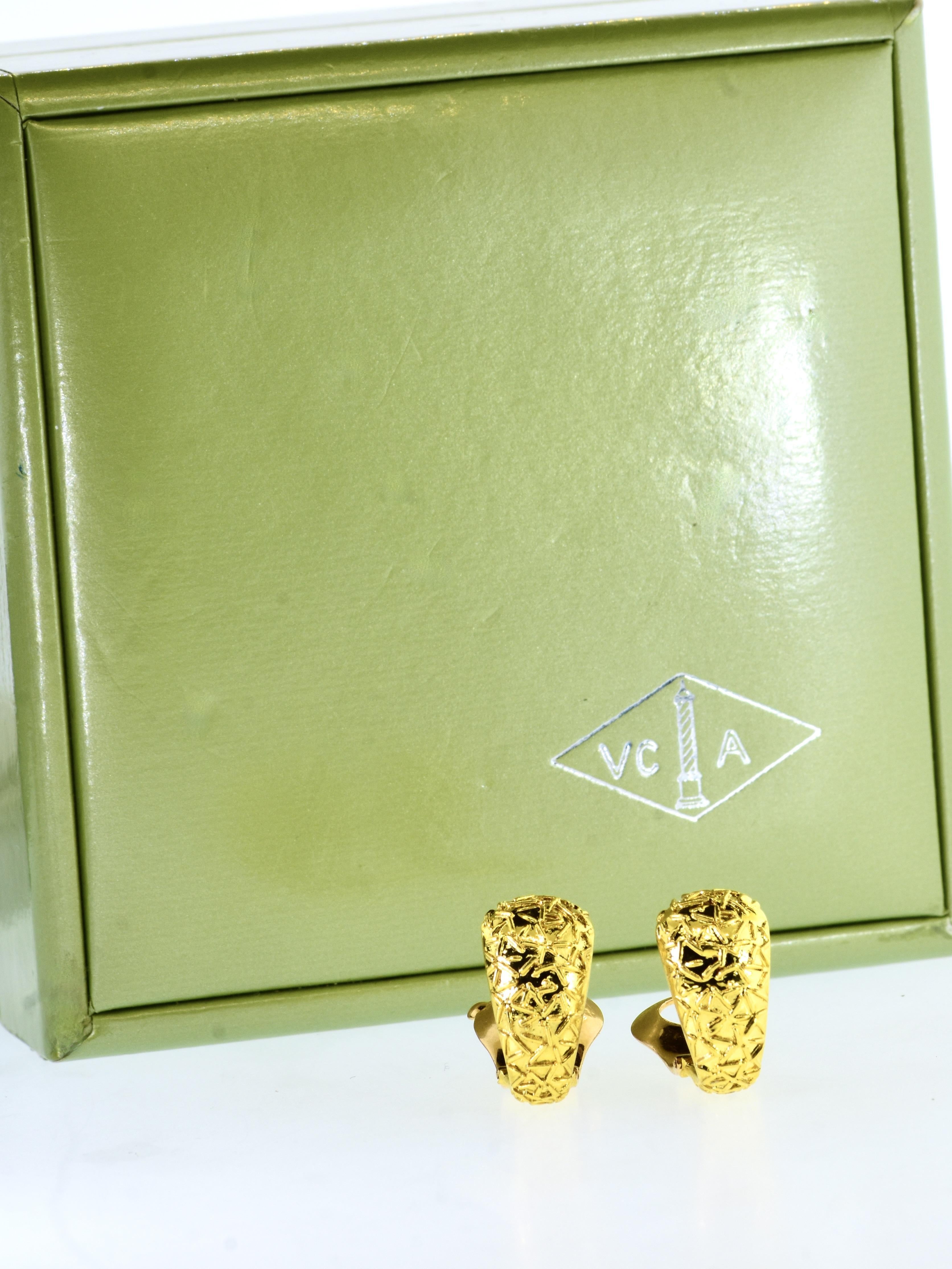 Van Cleef & Arpels, París 18K Pendientes vintage inusuales. en venta 5