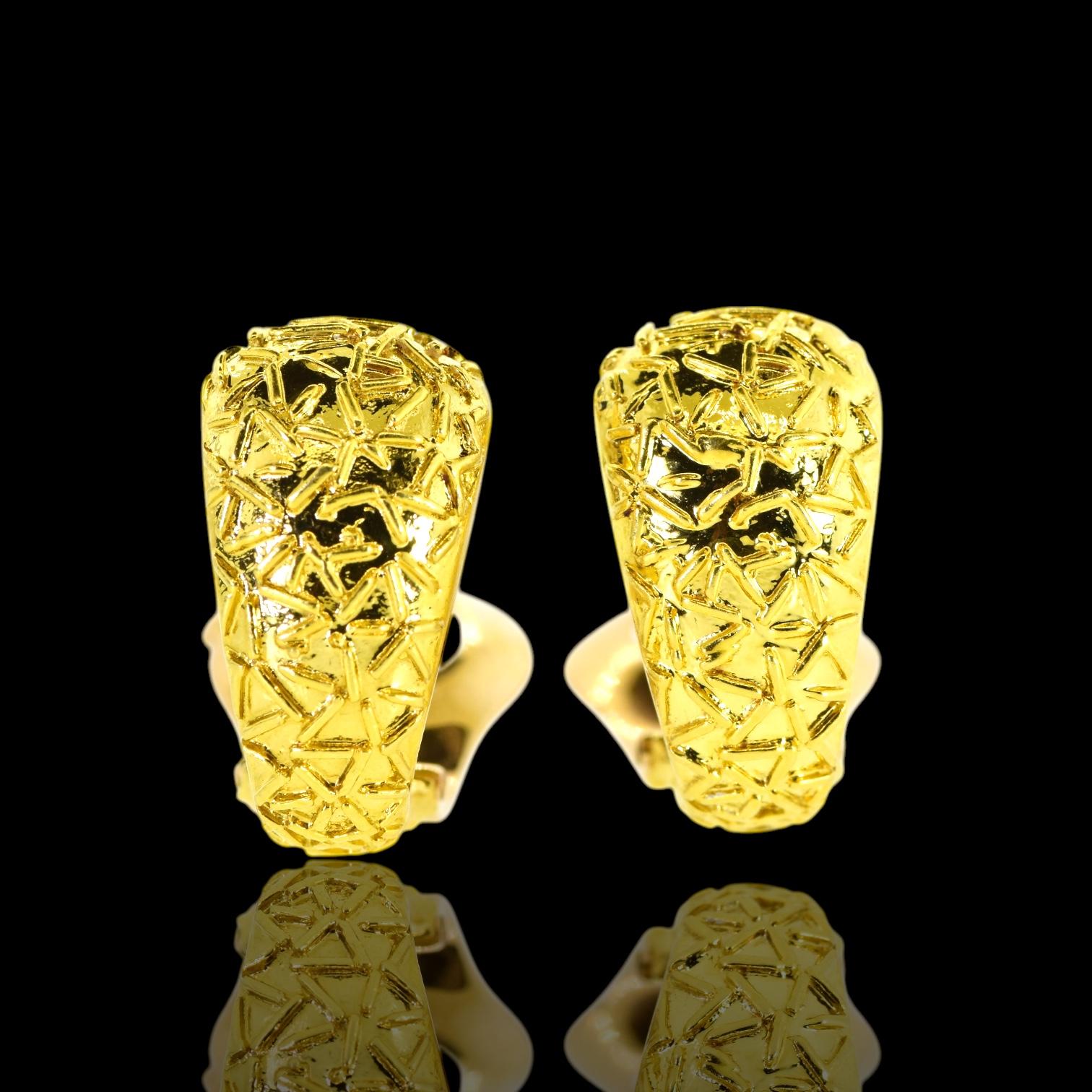 Van Cleef & Arpels, París 18K Pendientes vintage inusuales. en Excelente estado para la venta en Aspen, CO