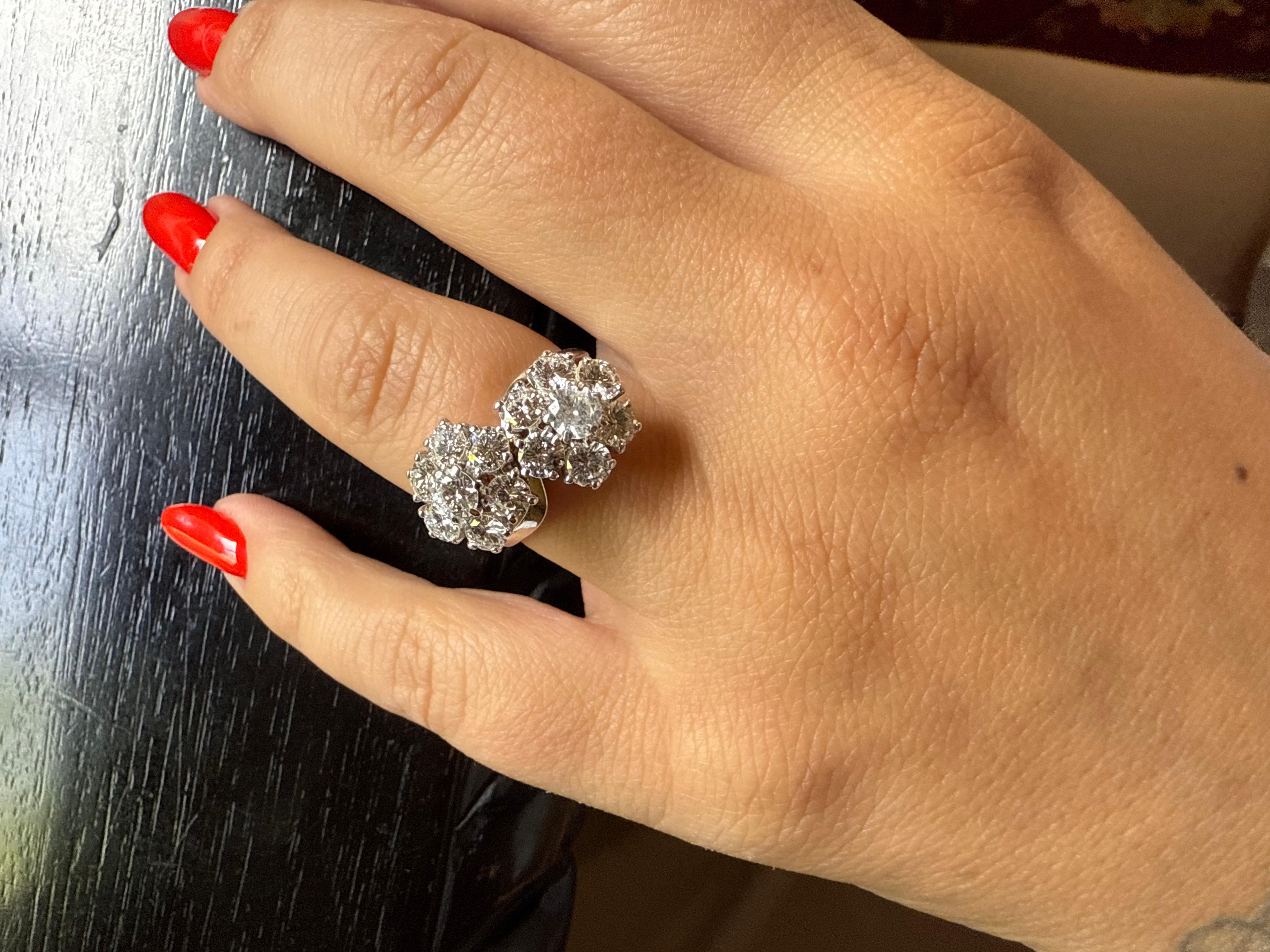 VAN CLEEF & ARPELS Paris 18k White Gold & Diamond Fleurette Ring 1970s Vintage For Sale 2