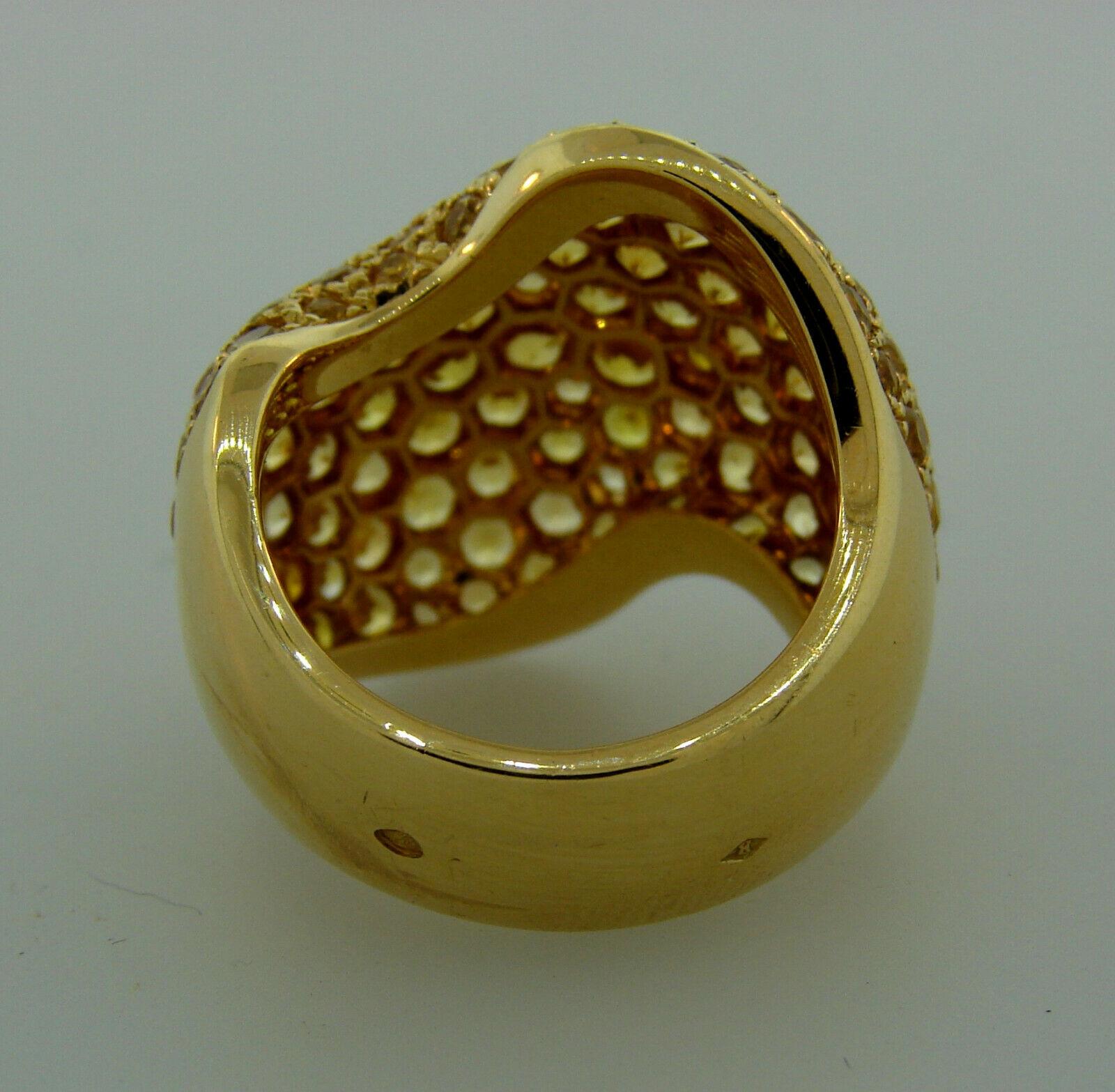 Van Cleef & Arpels Paris Bague vague vintage en or jaune 18 carats et saphir jaune Excellent état - En vente à Beverly Hills, CA