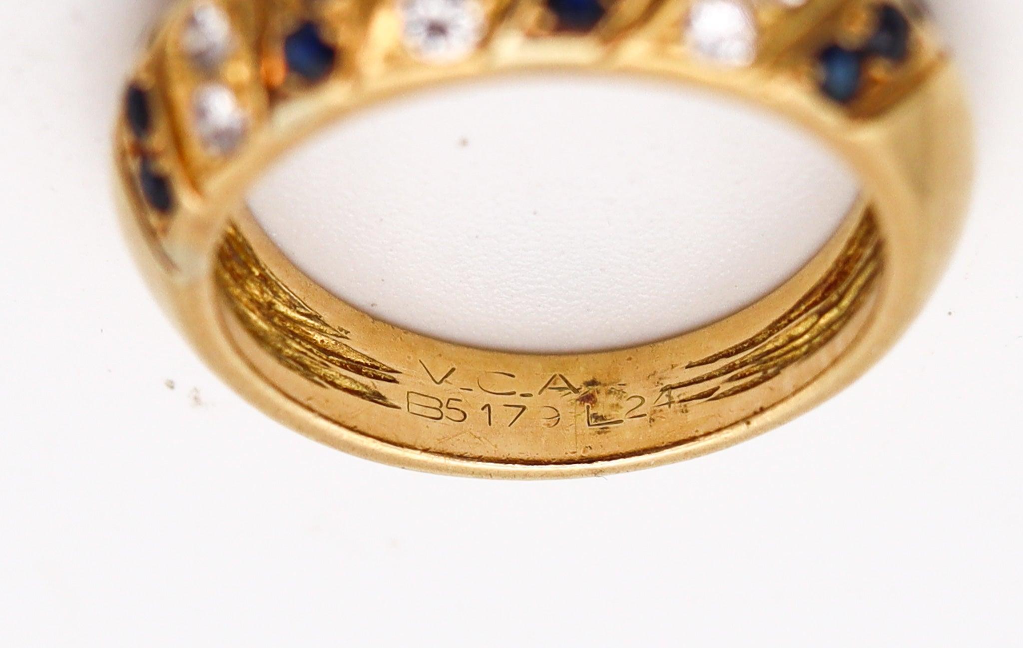 VAN CLEEF & ARPELS Paris Band Ring In 18Kt Gold With Diamonds And Sapphires In Excellent Condition For Sale In Miami, FL