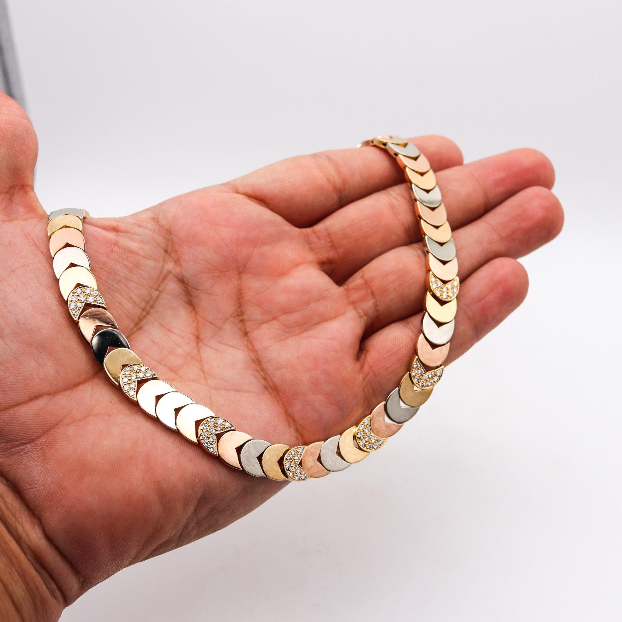 VAN CLEEF & ARPELS Paris Collar Necklace In Three colors 18Kt Gold With Diamonds 5