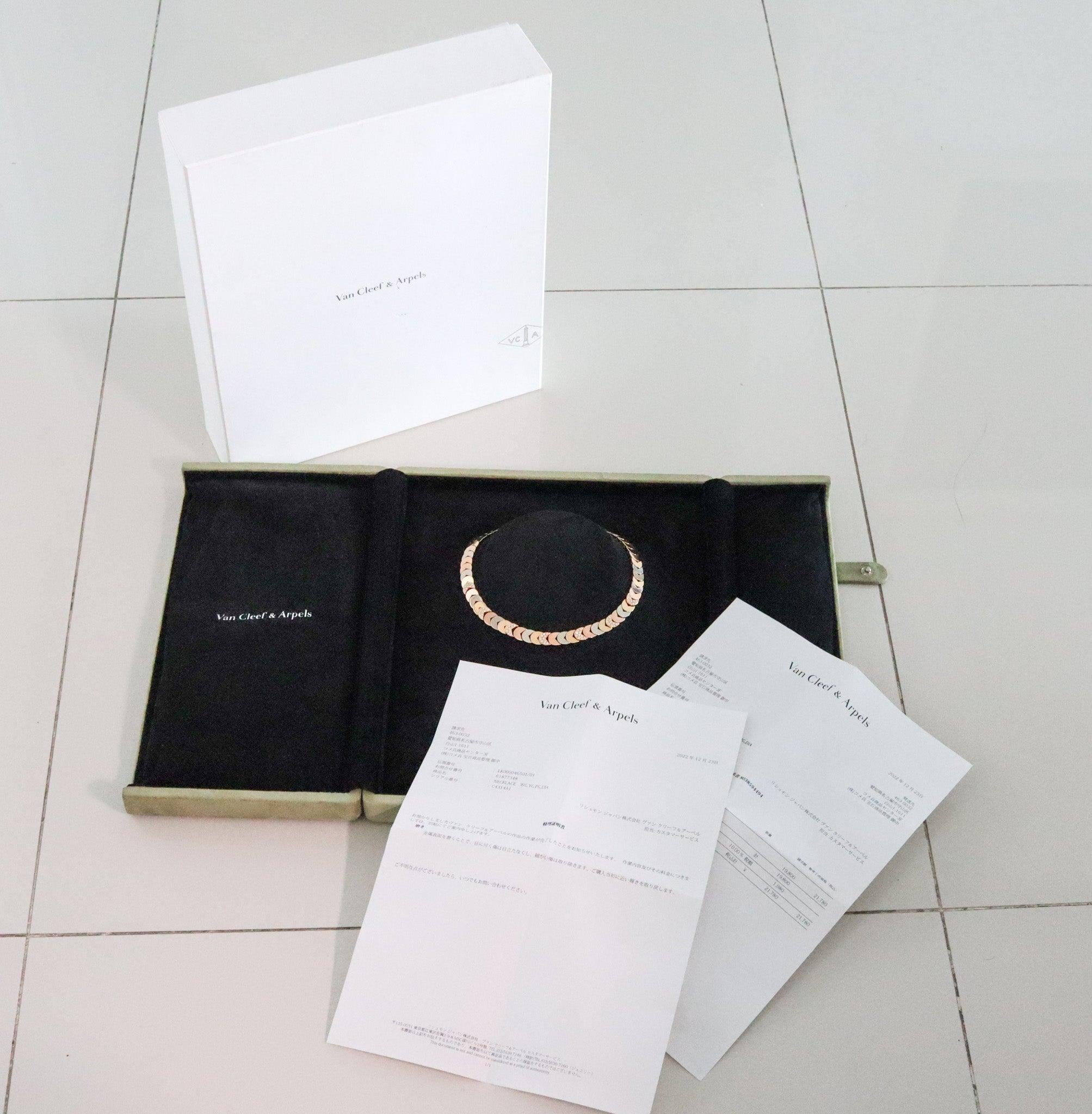 A collar necklace designed by Van Cleef & Arpels.

Exceptional collar-necklace created in Paris France by the iconic jewelry house of Van Cleef & Arpels. Made up by sixty three flexible links, crafted in three colors of 18 karats gold, with high
