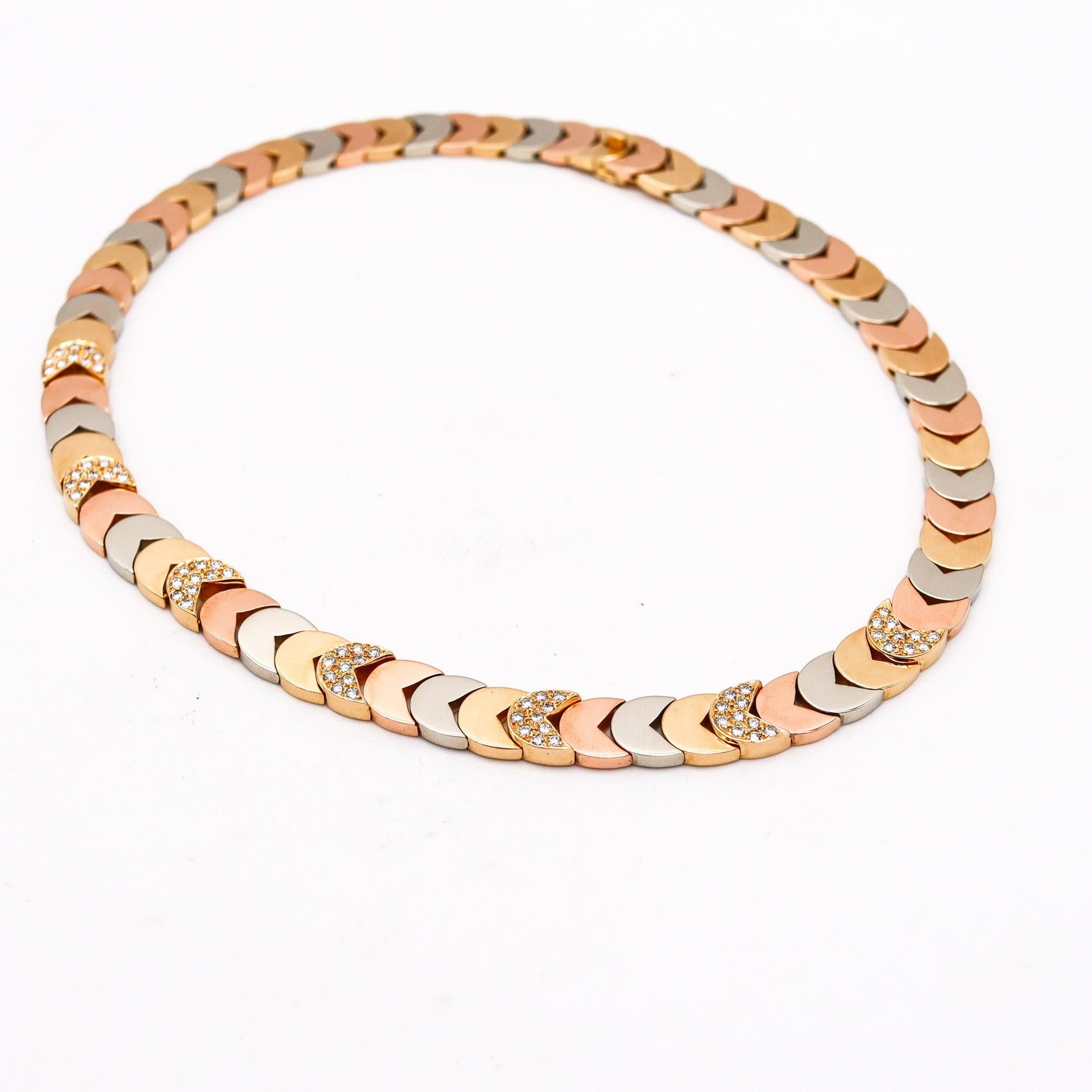 Brilliant Cut VAN CLEEF & ARPELS Paris Collar Necklace In Three colors 18Kt Gold With Diamonds